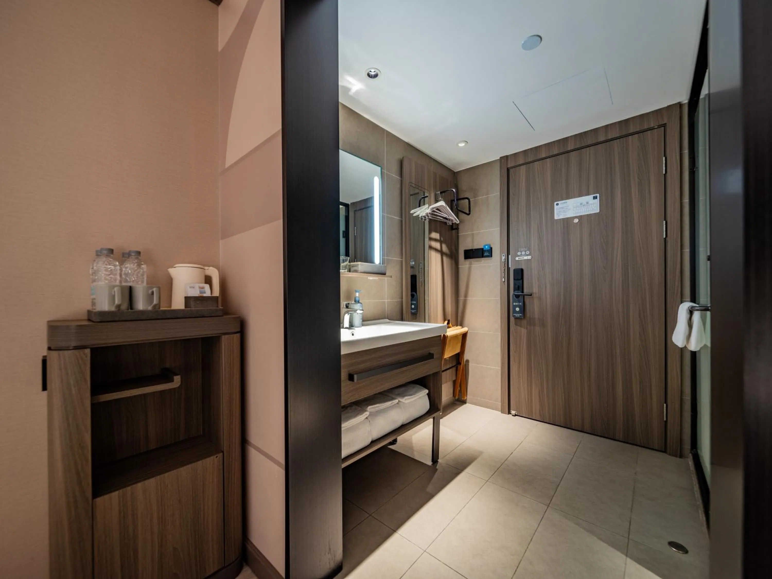 Bed in Hanting Hotel Chengdu Tianfu Square Subway Station