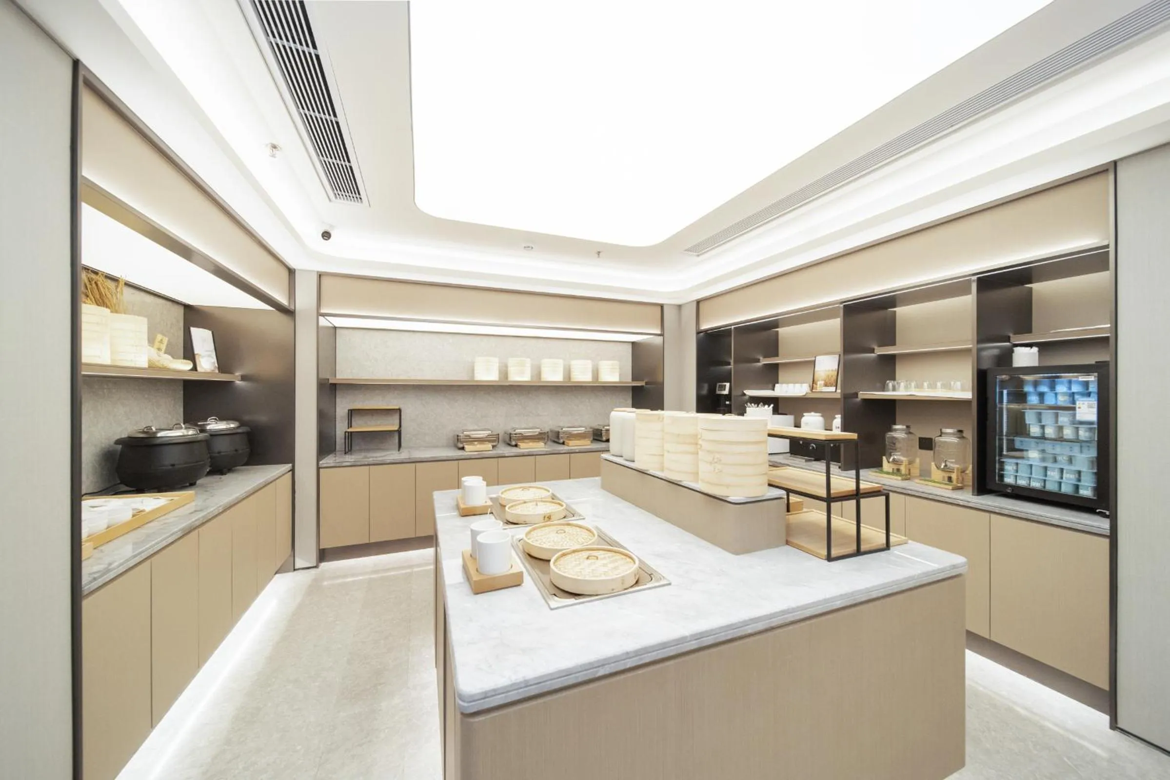 Restaurant/places to eat in JI Hotel Shenzhen Convention & Exhibition Center Gangxia Subway Station