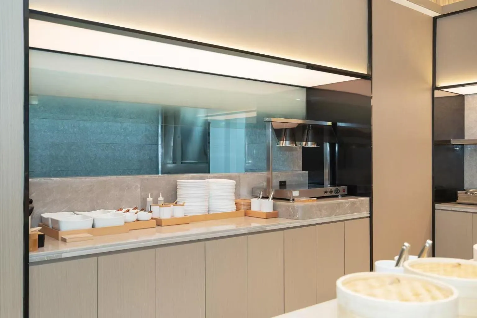 Restaurant/places to eat in JI Hotel Guangzhou Fangcun Huadiwan