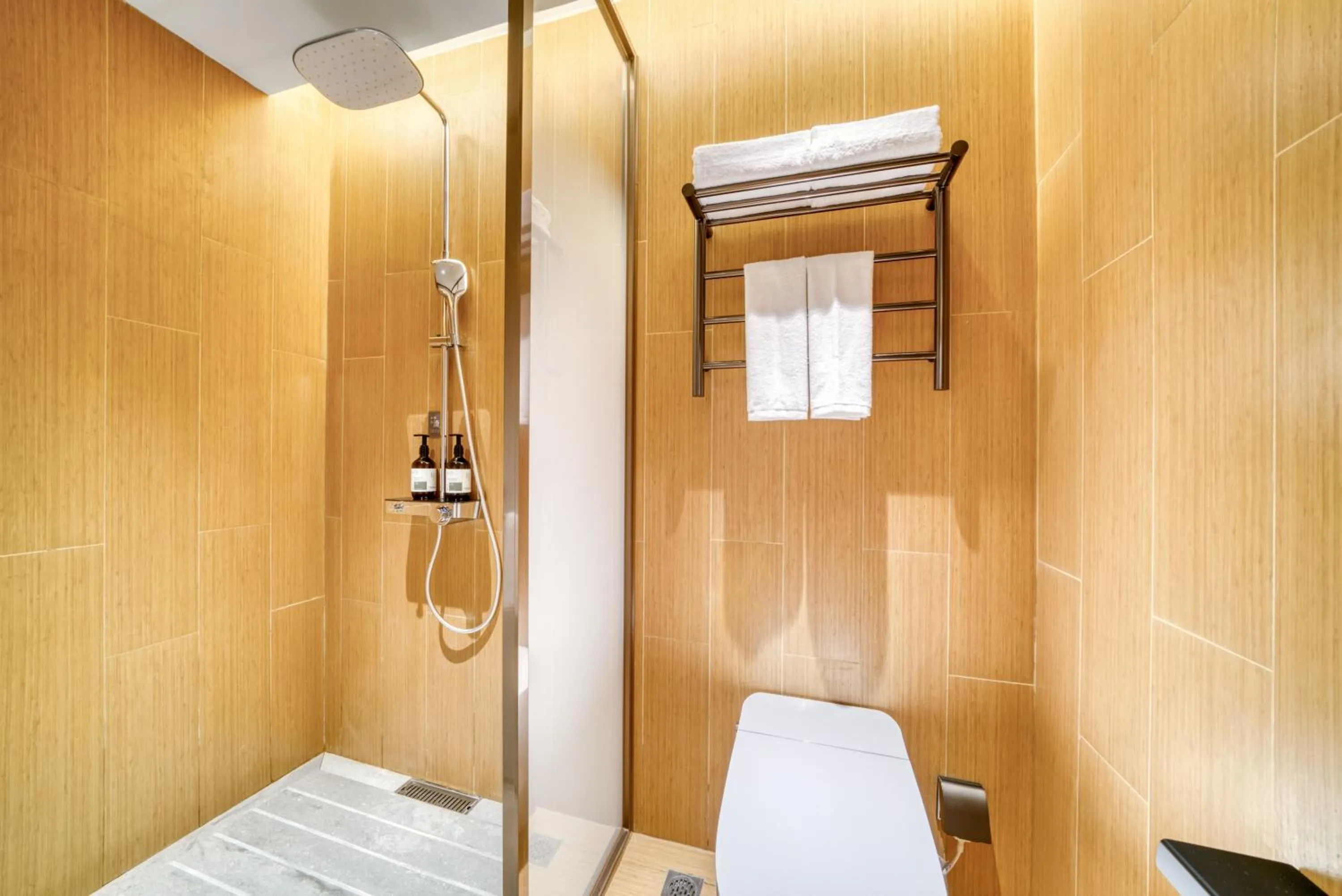 Shower in JI Hotel Shanghai Chongming Changxing Island