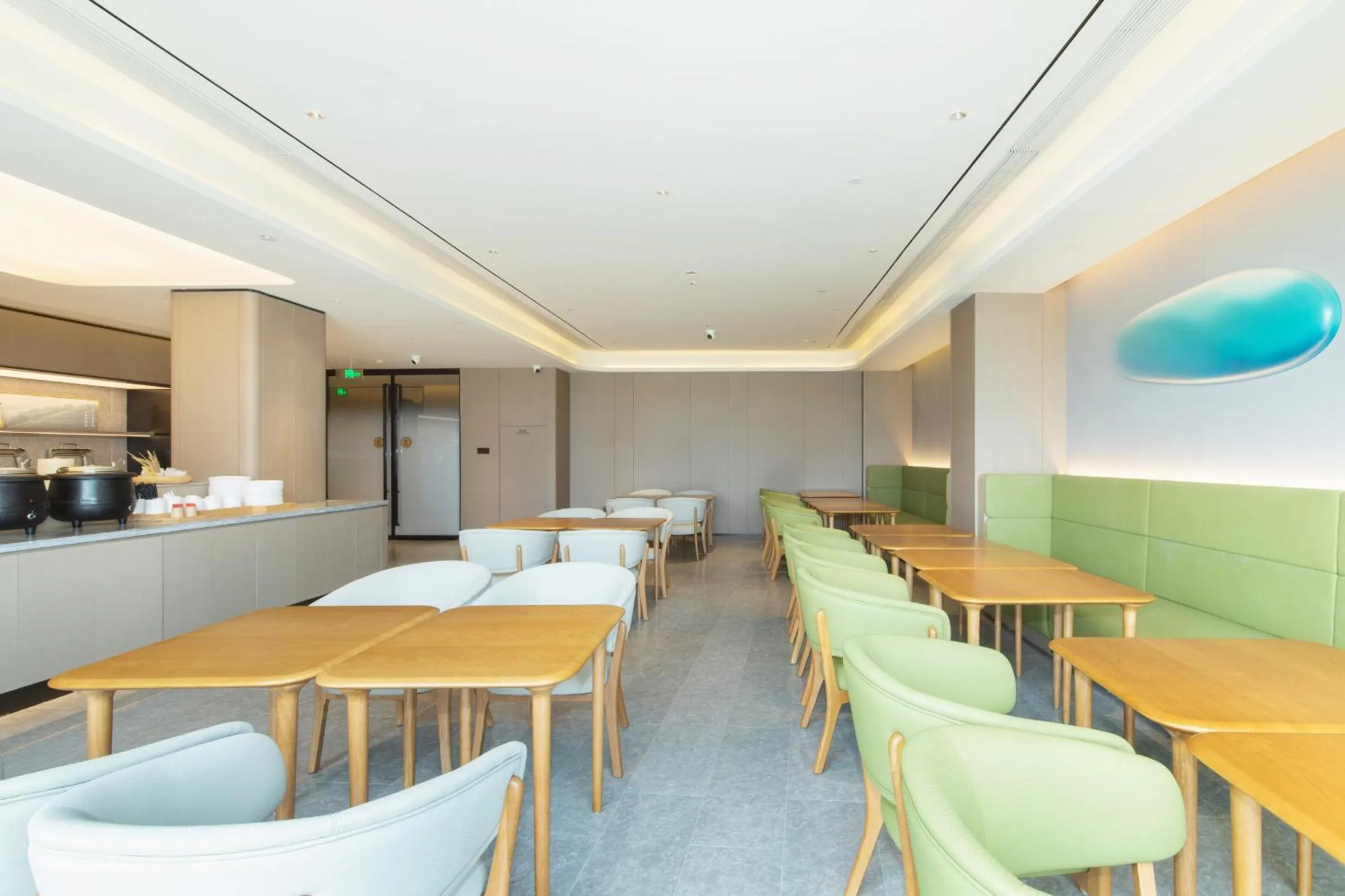 Restaurant/places to eat in JI Hotel Nanjing Baijia Lake 1912