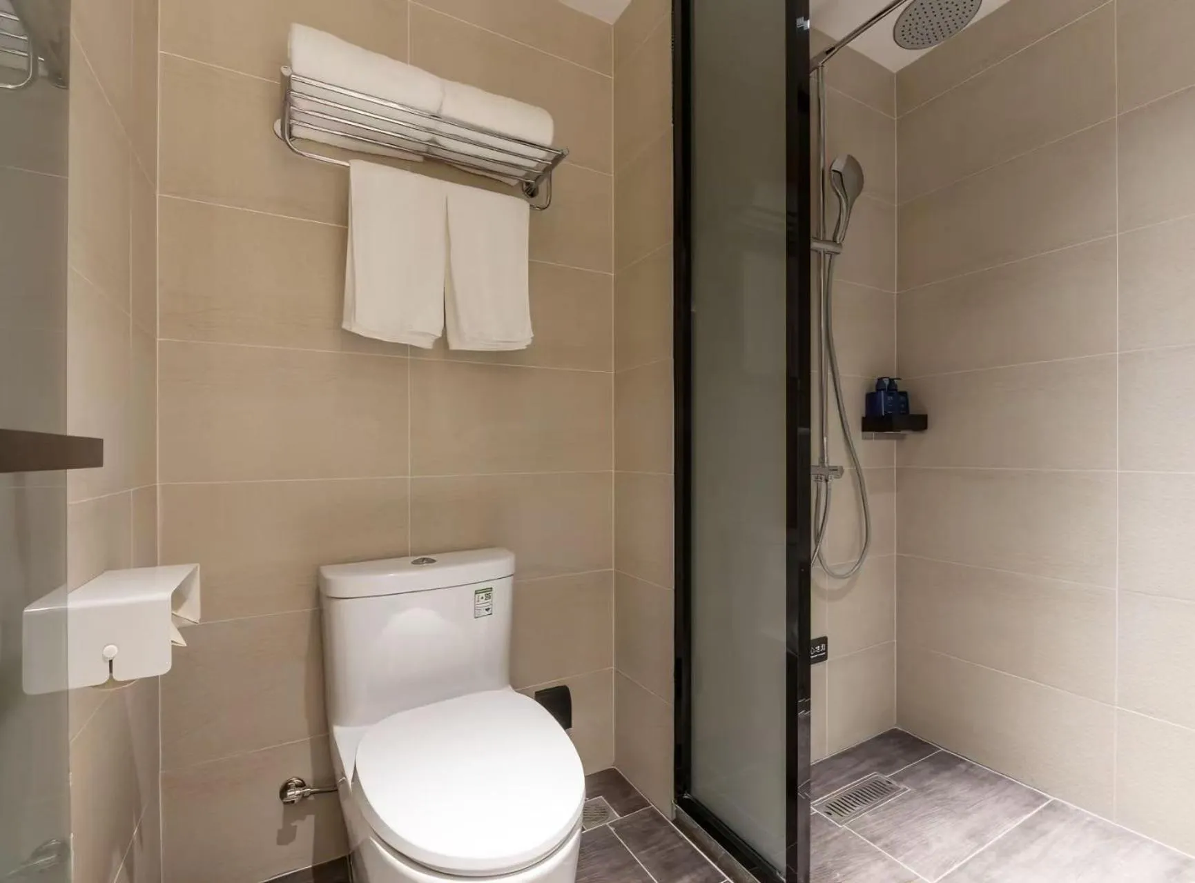 Toilet in Hanting Hotel Nanjing Beijing East Road Jiuhuashan Subway Station