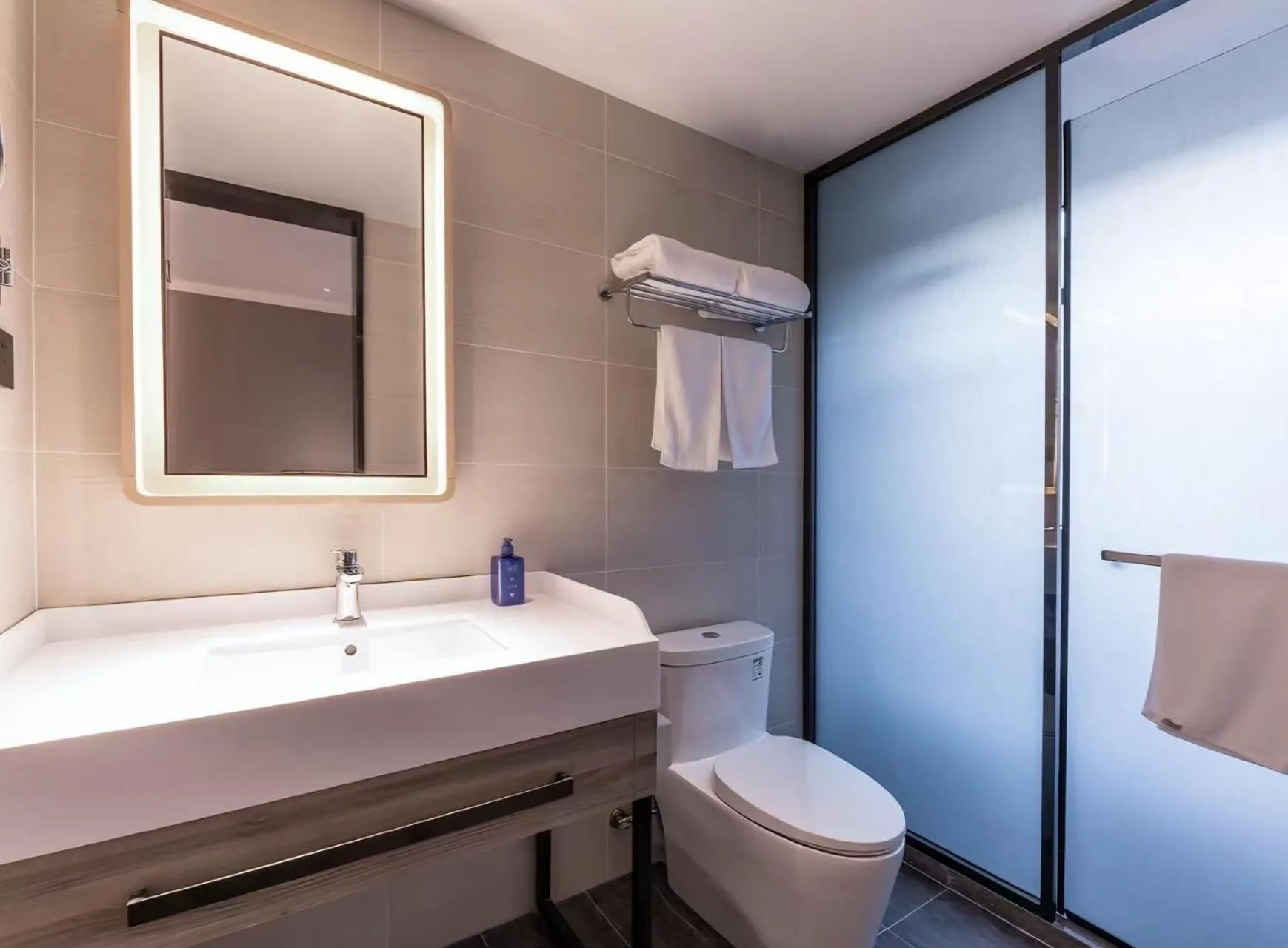 towels in Hanting Hotel Nanjing Beijing East Road Jiuhuashan Subway Station
