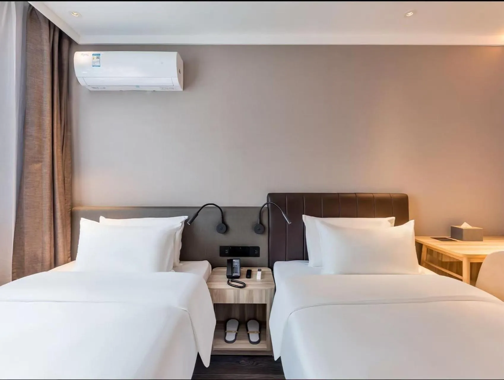 Bed in Hanting Hotel Nanjing Beijing East Road Jiuhuashan Subway Station