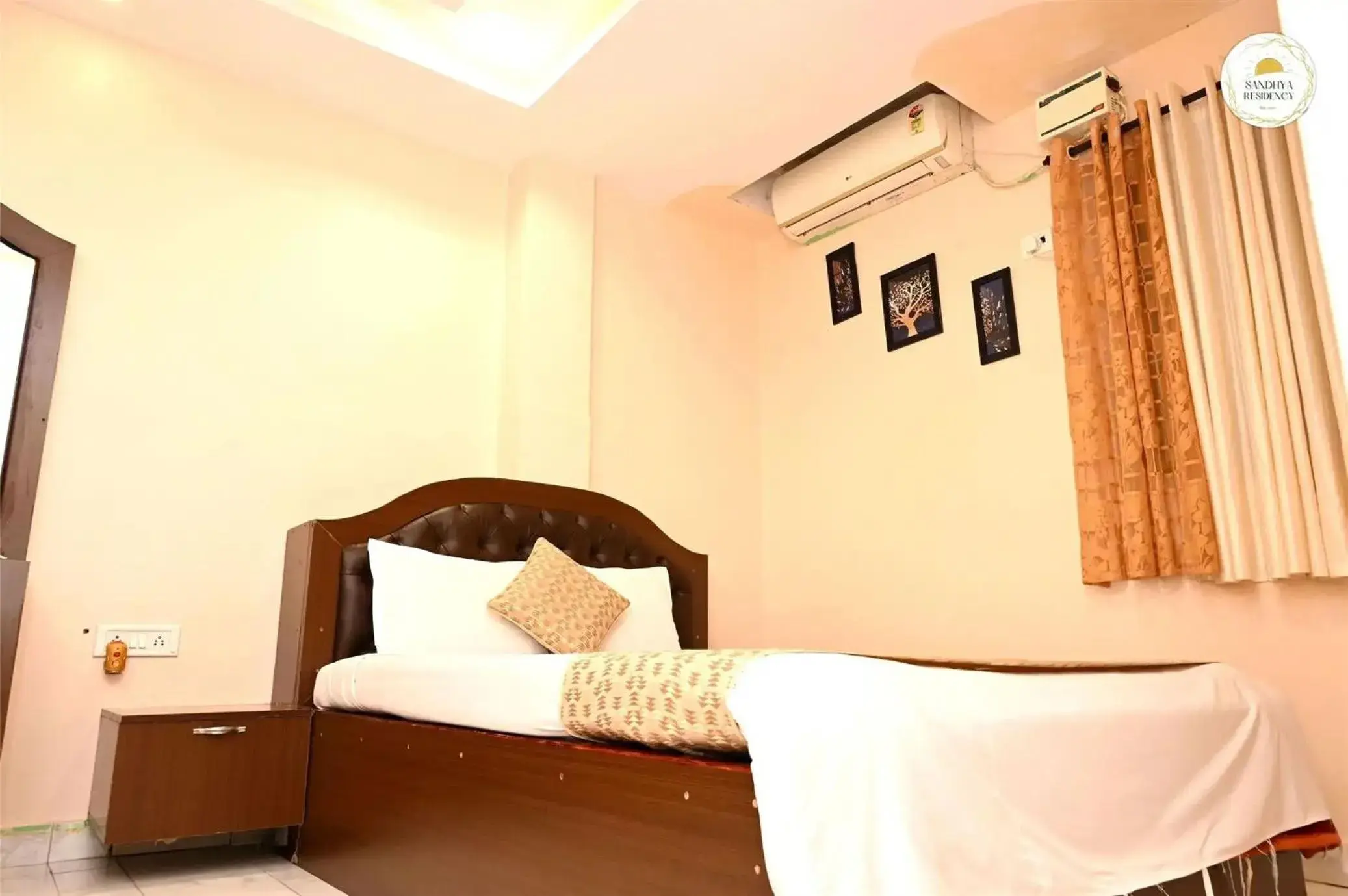 Deluxe Double Room - single occupancy in Sandhya Residency Andaman Deluxe Double Room - single occupancy in Sandhya Residency Andaman