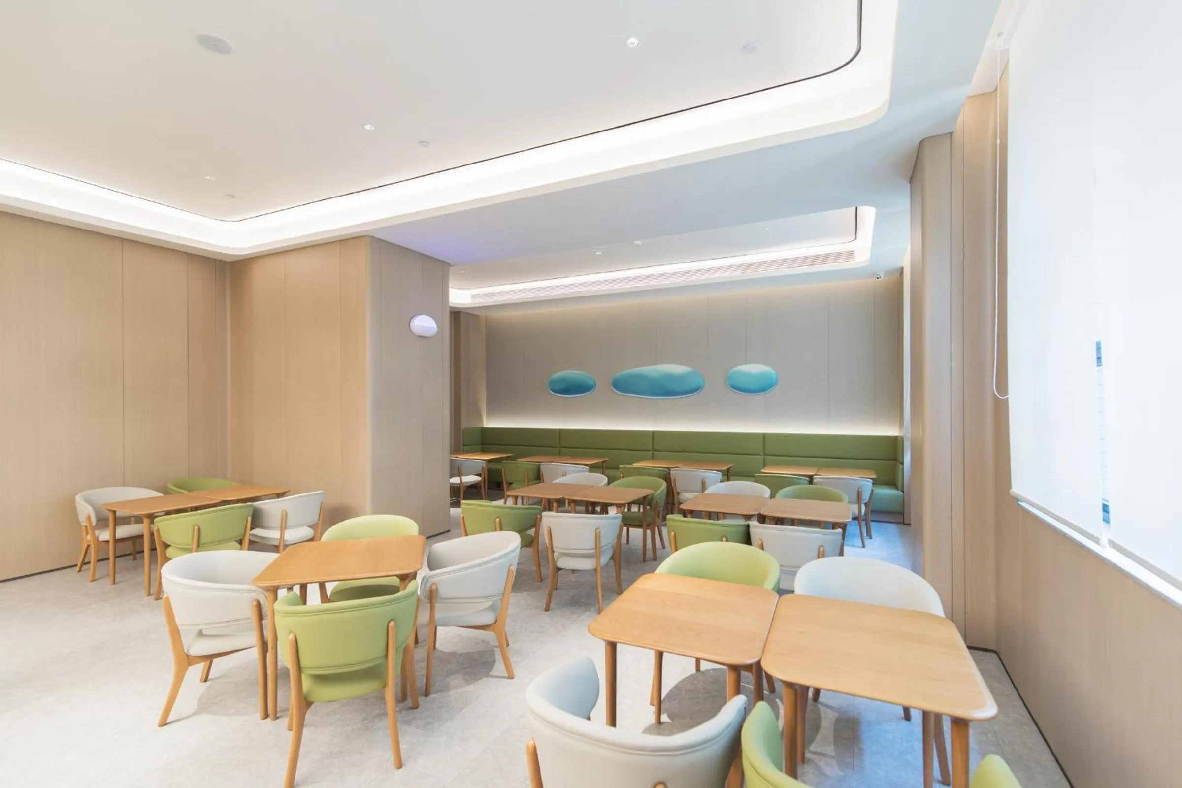 Restaurant/places to eat in JI Hotel Suzhou Xiangcheng Huangdai