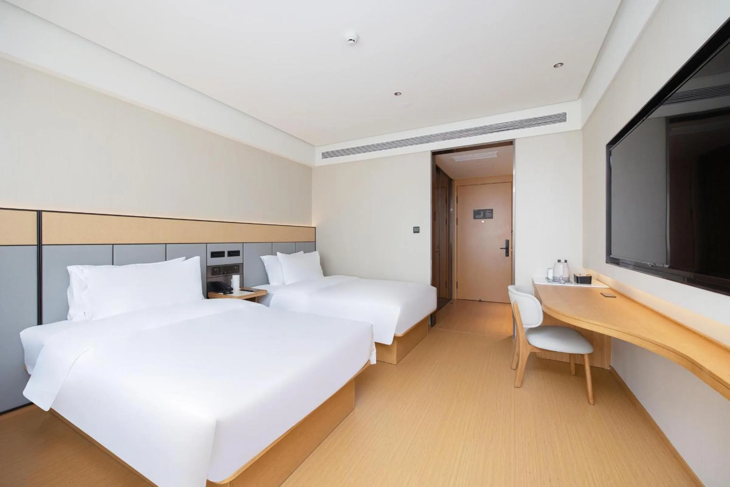 Bed in JI Hotel Shenzhen Huaqiang North Huaqiang Road Subway Station