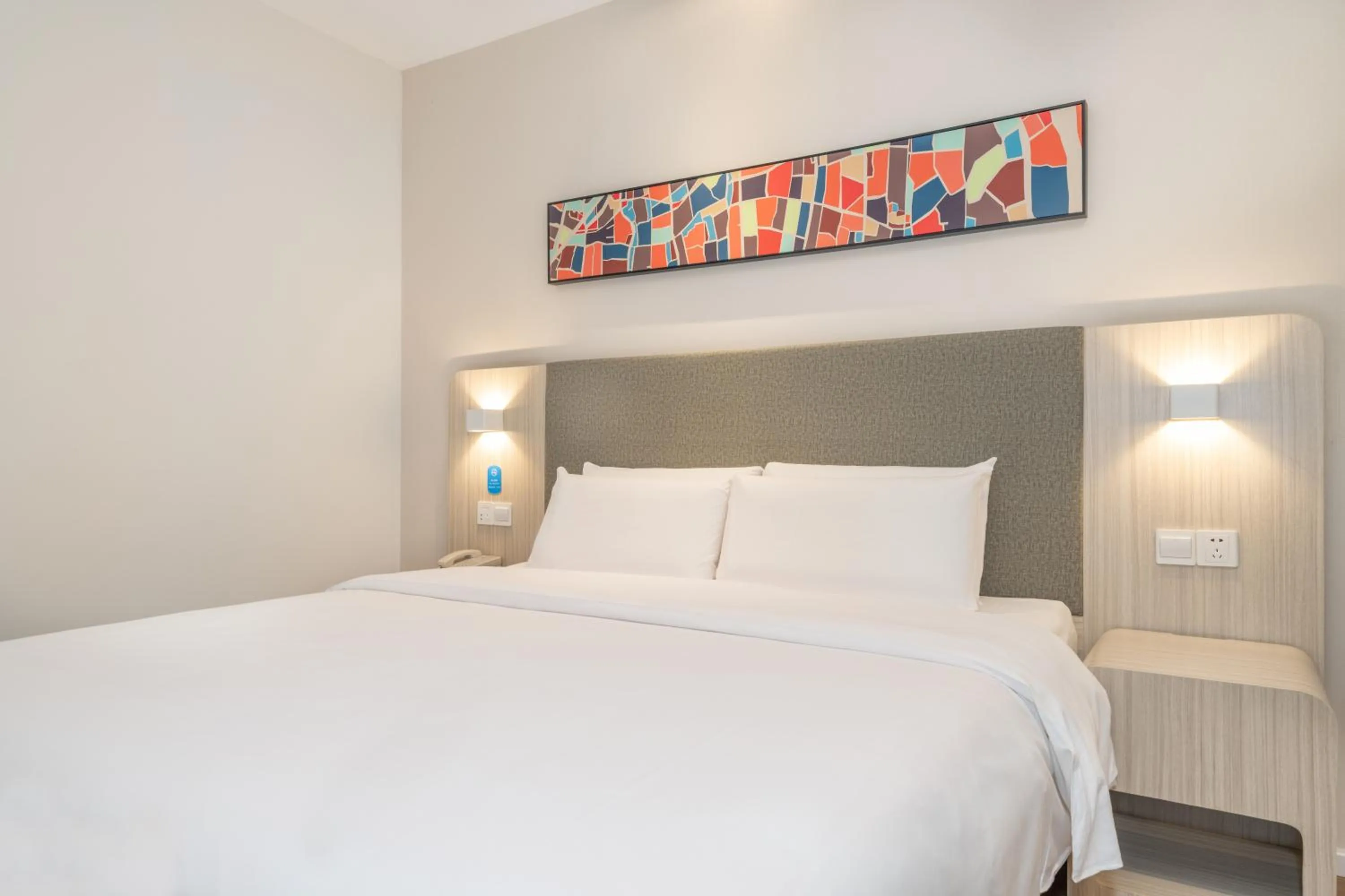 Bedroom, Bed in Hanting Hotel Beijing Exhibition Center Fuwai Hospital