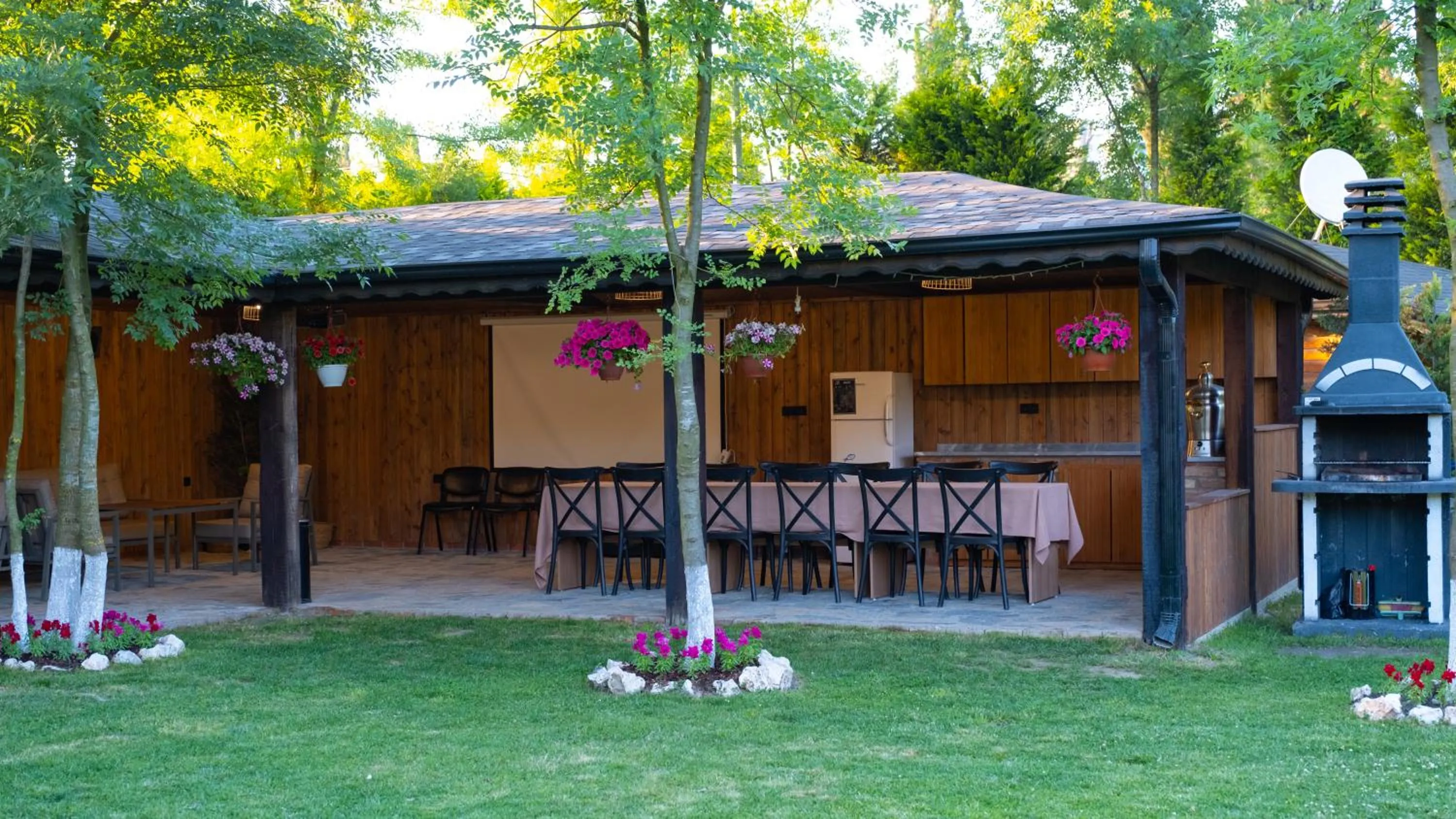 BBQ facilities in Sapanca Cayir Cimen Otel