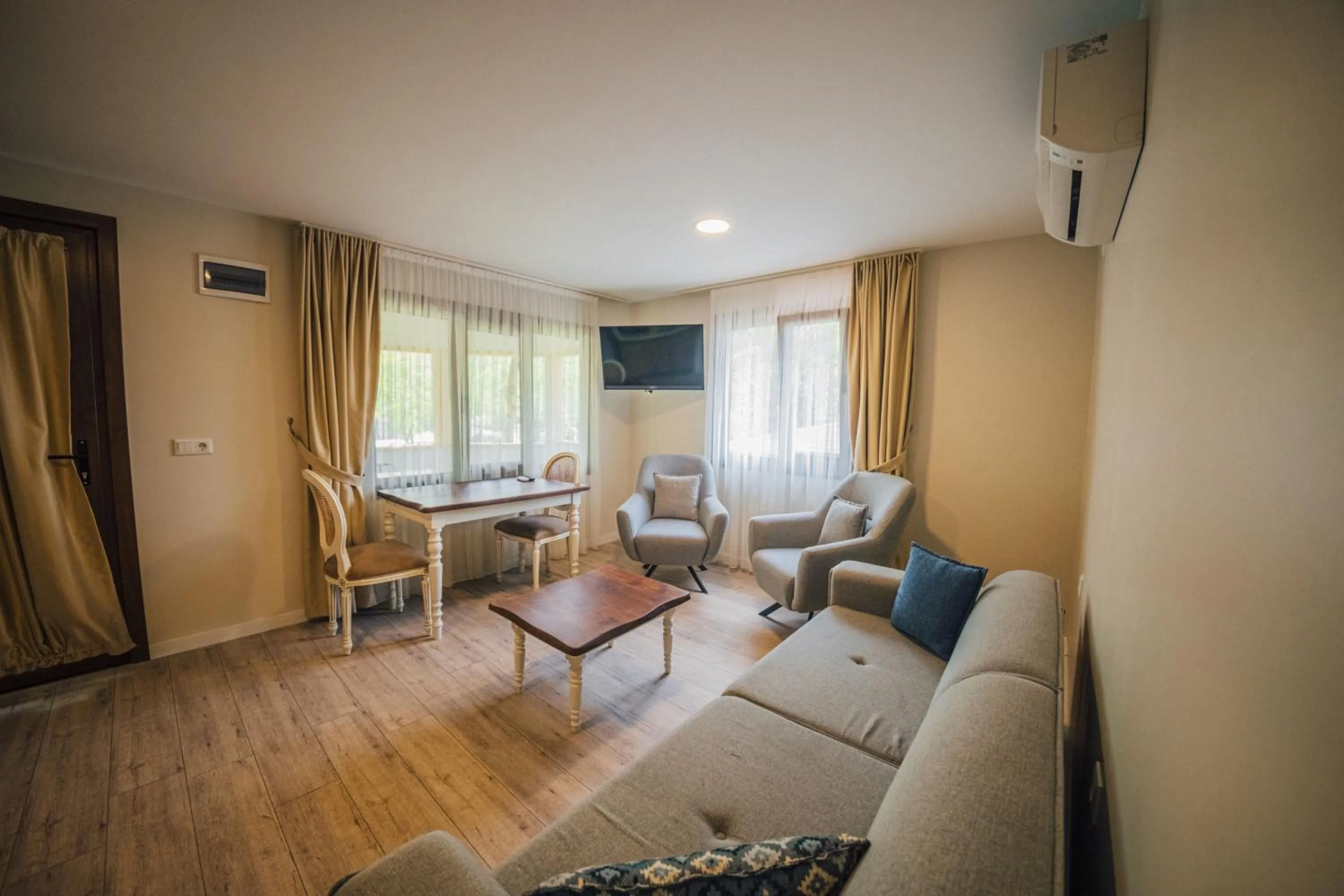 TV and multimedia in Sapanca Cayir Cimen Otel