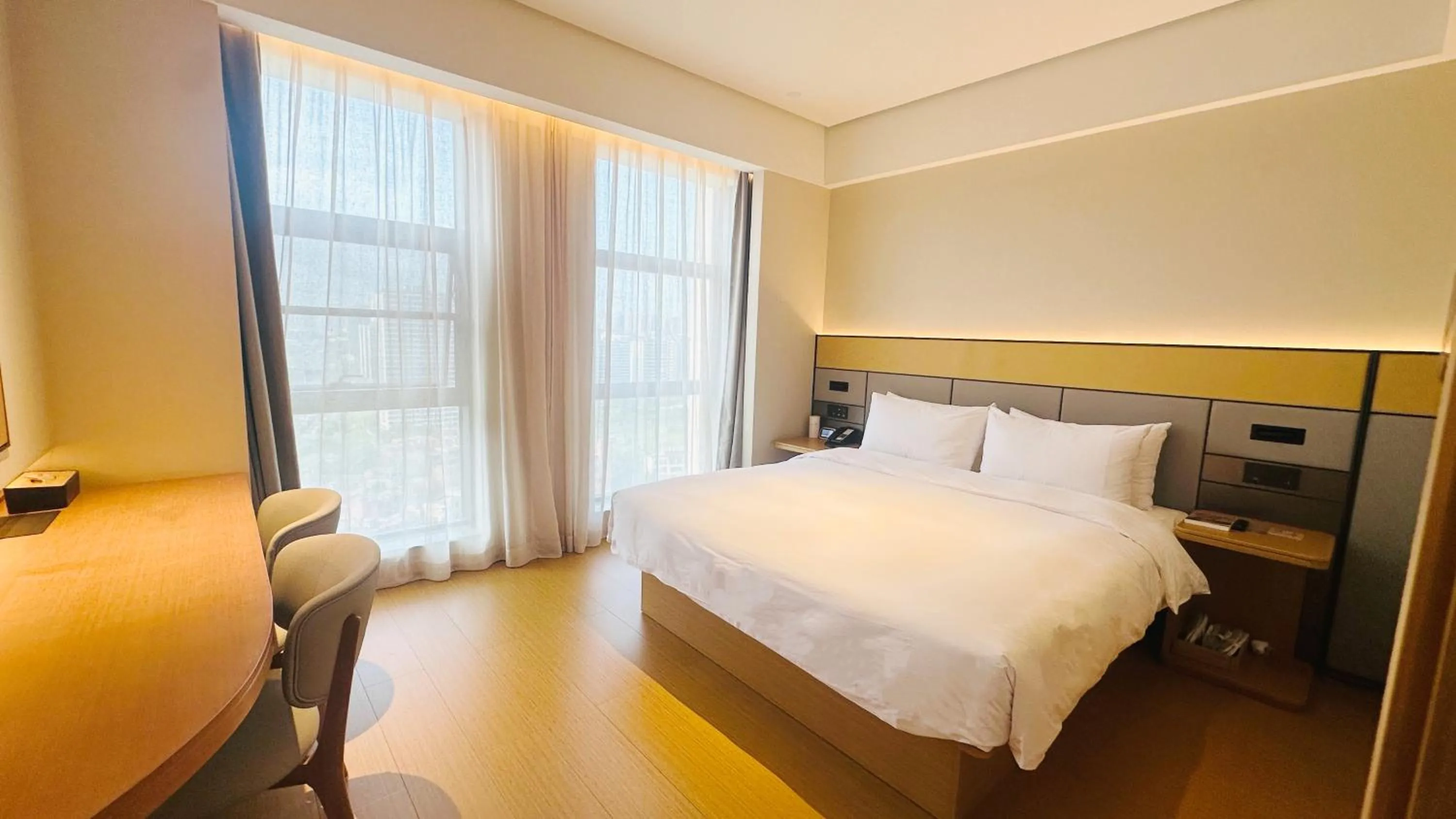 JI Hotel Chongqing West Railway Station