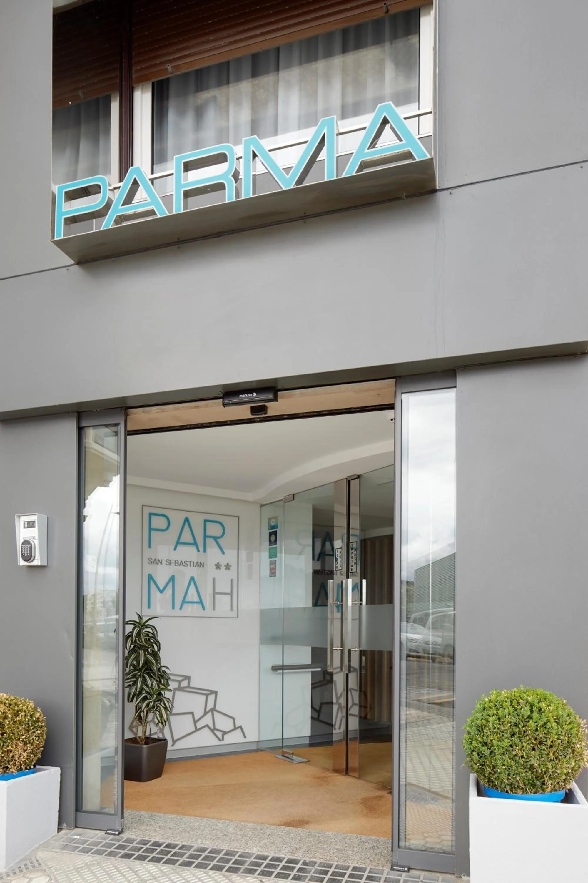 Facade/entrance in Hotel Parma
