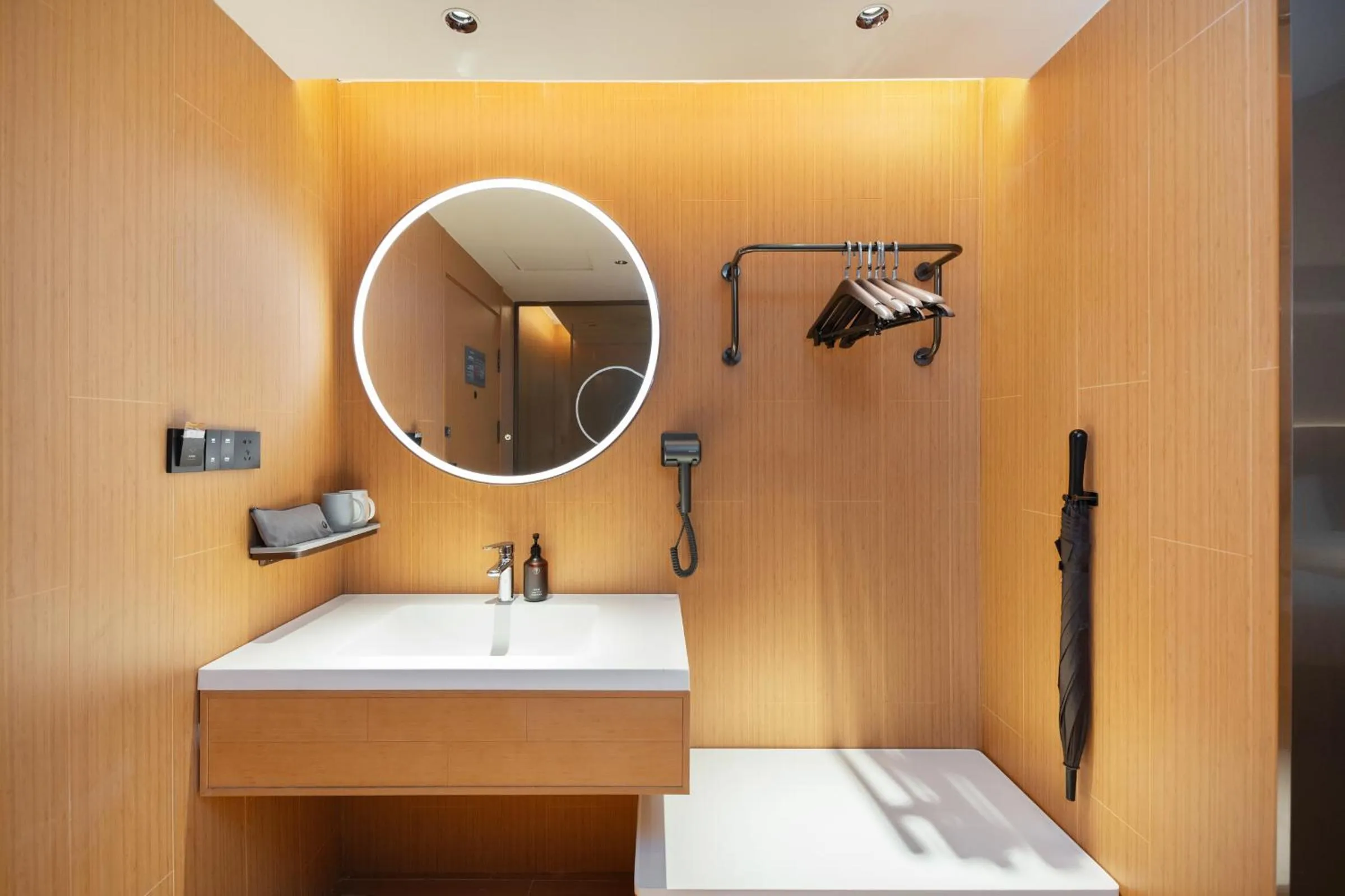 JI Hotel Guangzhou Tianhe Park Subway Station