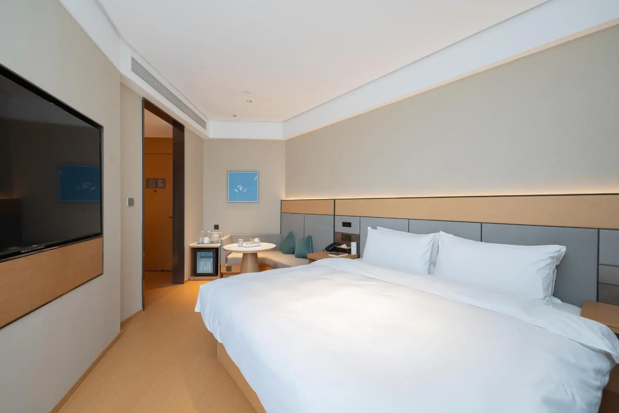 Bed in JI Hotel Guangzhou Panyu Chimelong Wanbo Center Bed in JI Hotel Guangzhou Panyu Chimelong Wanbo Center