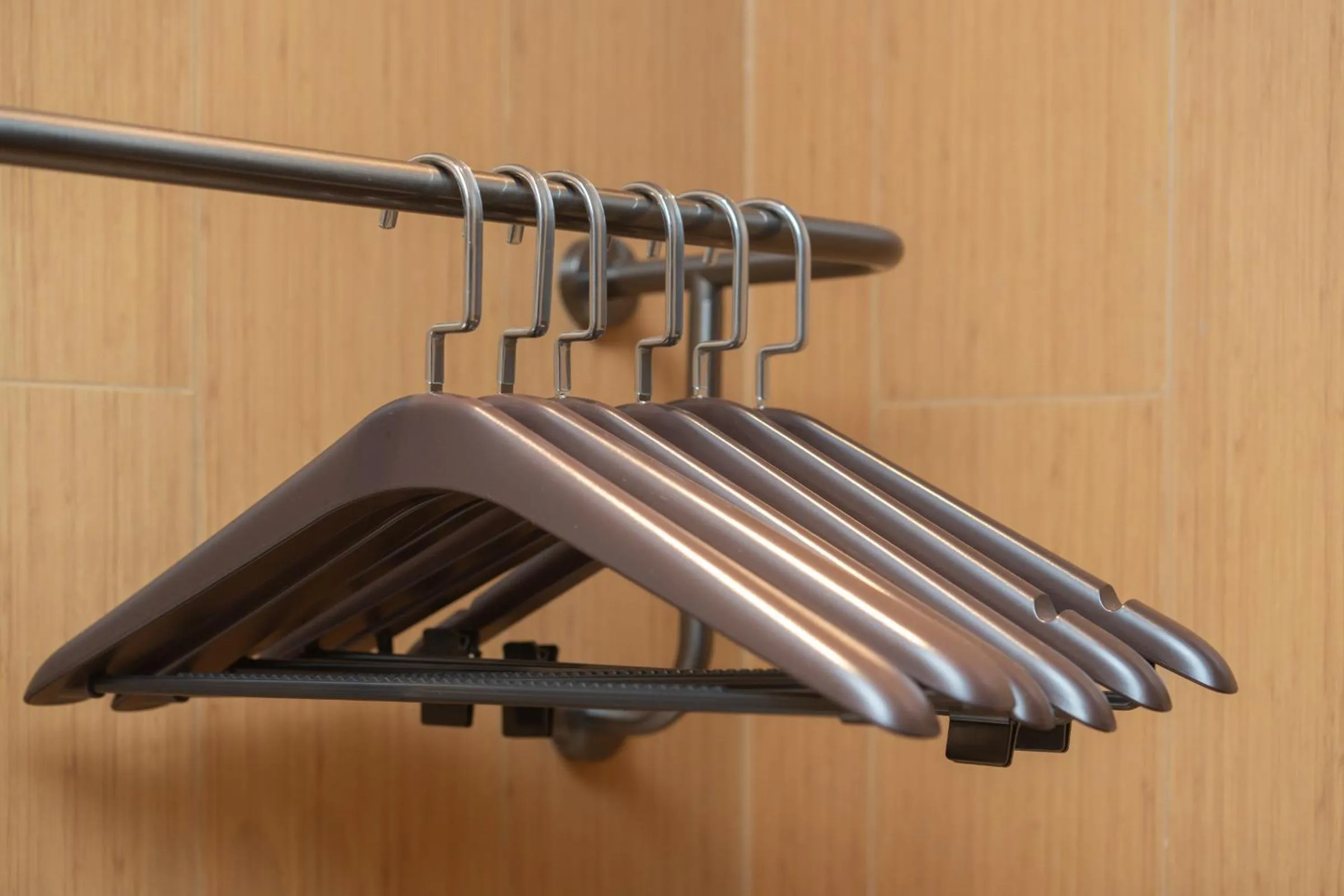 wardrobe in JI Hotel Guangzhou Panyu Chimelong Wanbo Center