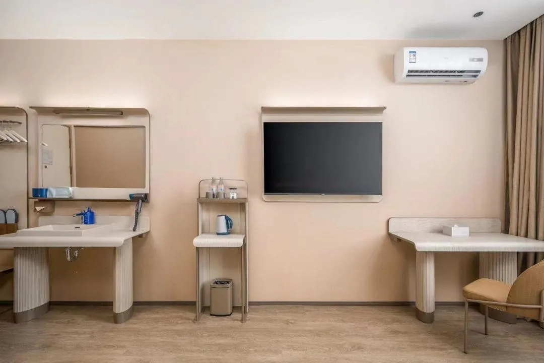 TV and multimedia in Hanting Hotel Shenzhen Shiyan Bus Station