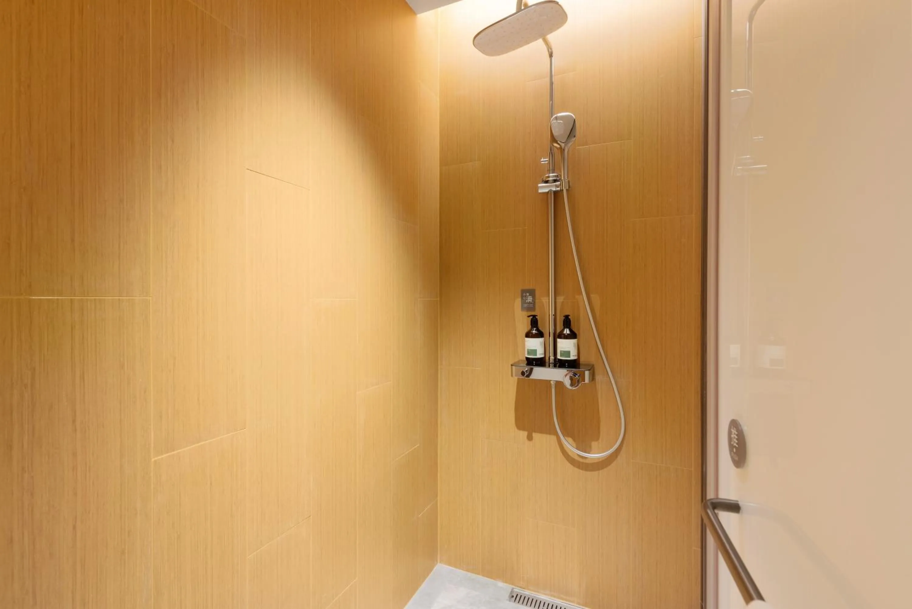 Bathroom in JI Hotel Chongqing Yuanjiagang Subway Station