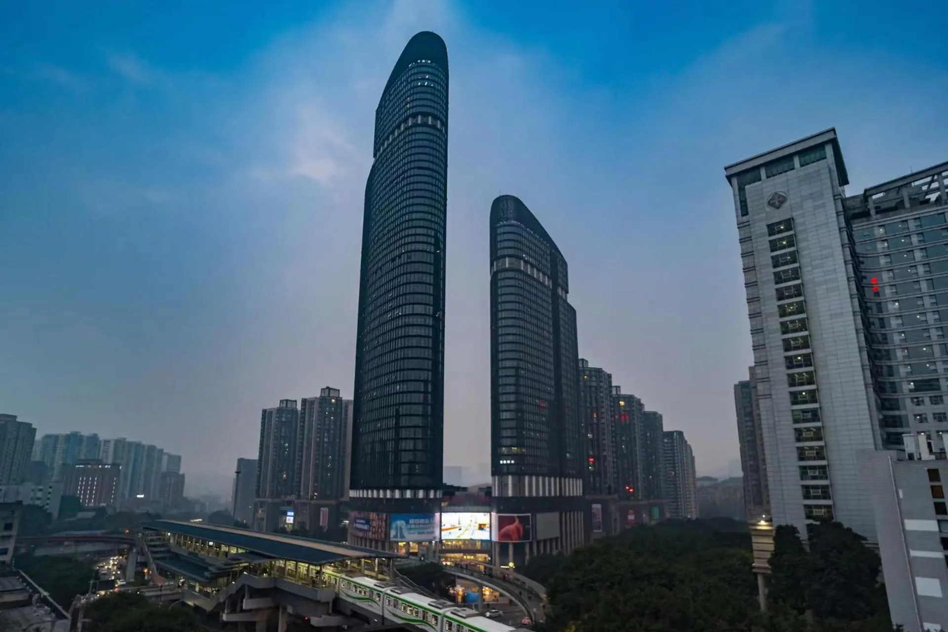 Property building in JI Hotel Chongqing Yuanjiagang Subway Station