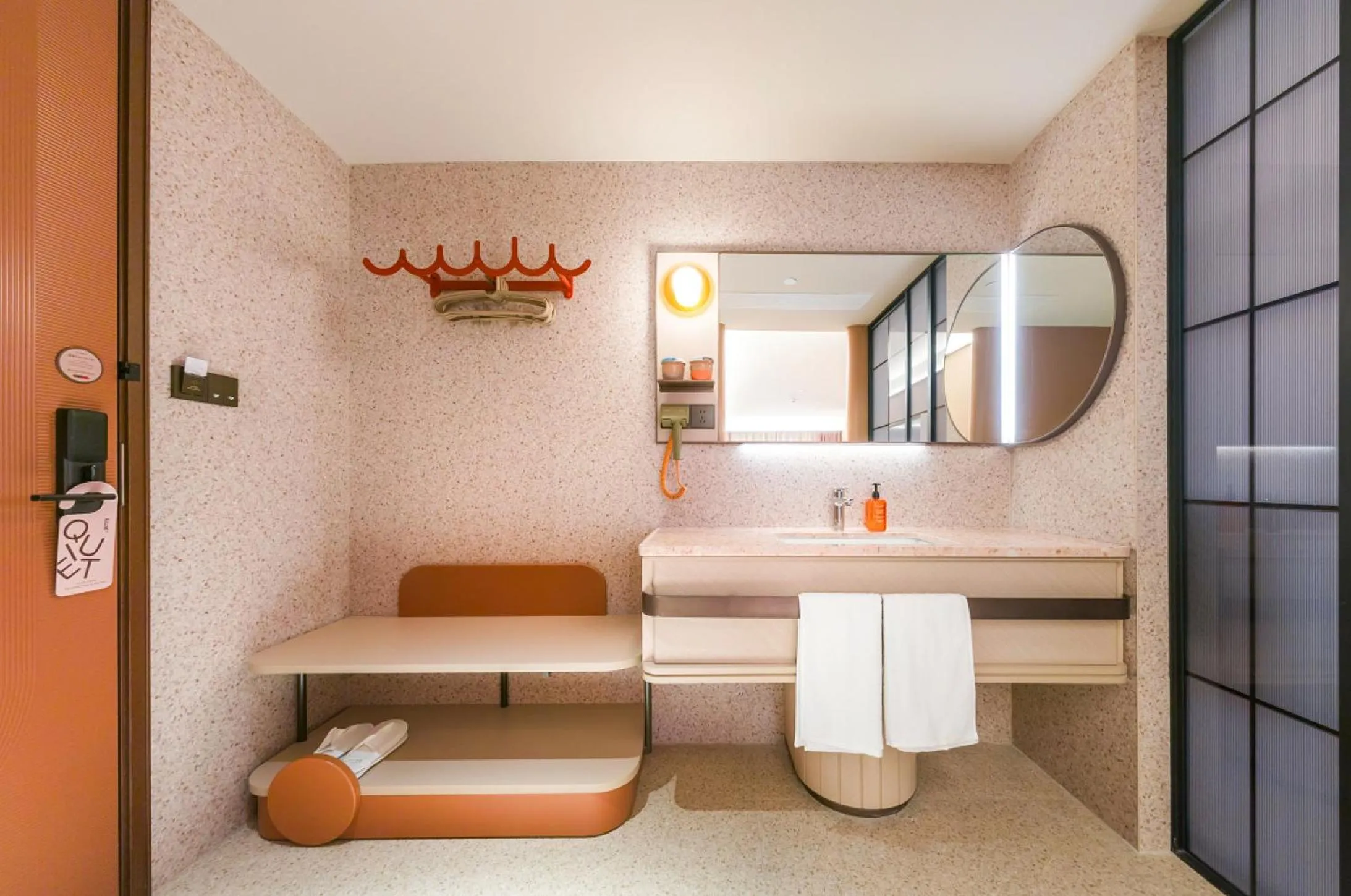 Property building in Orange Hotel Shanghai International Tourism Resort Chongxi Road