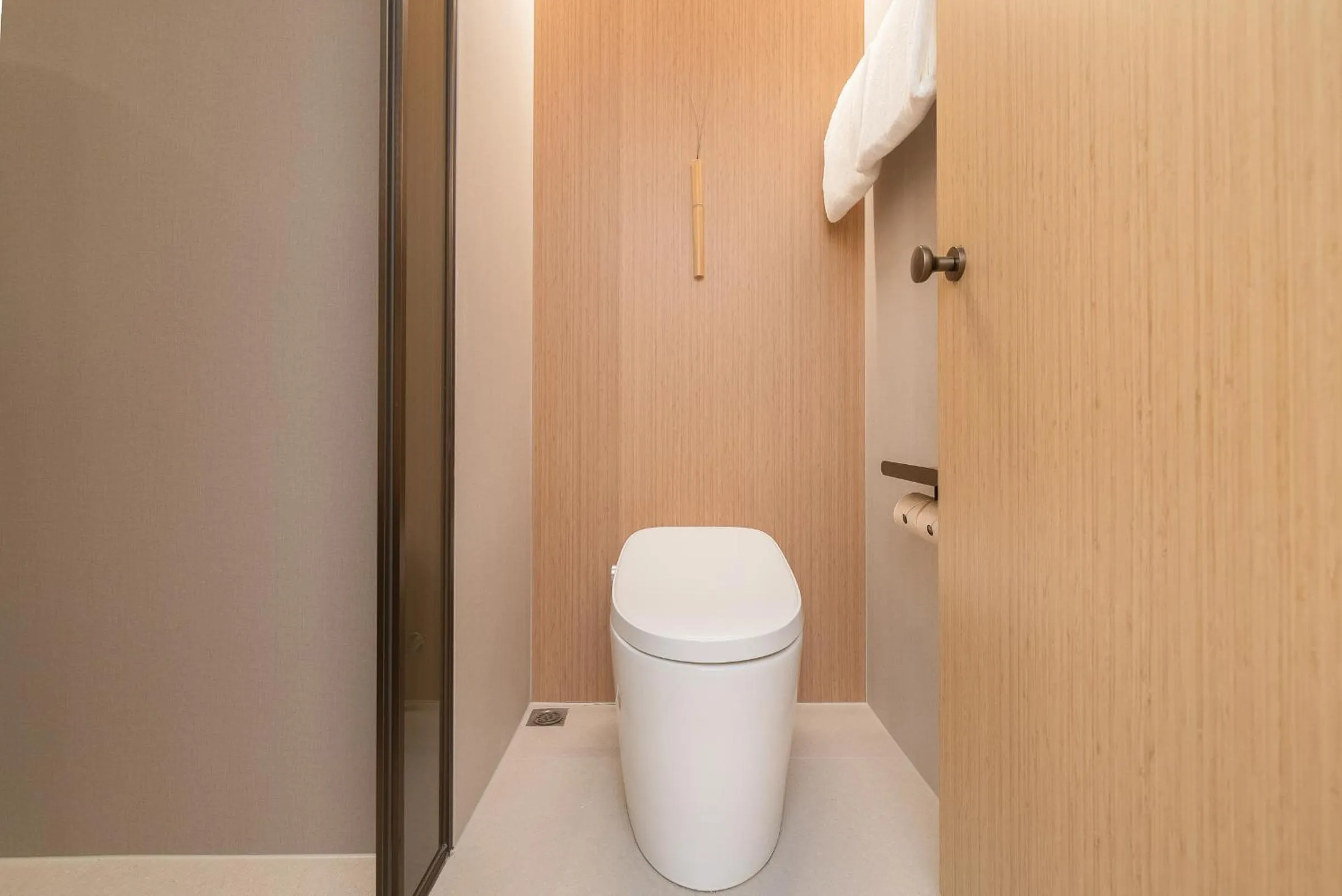 Toilet in JI Hotel Guangzhou Huangpu Dasha East Subway Station