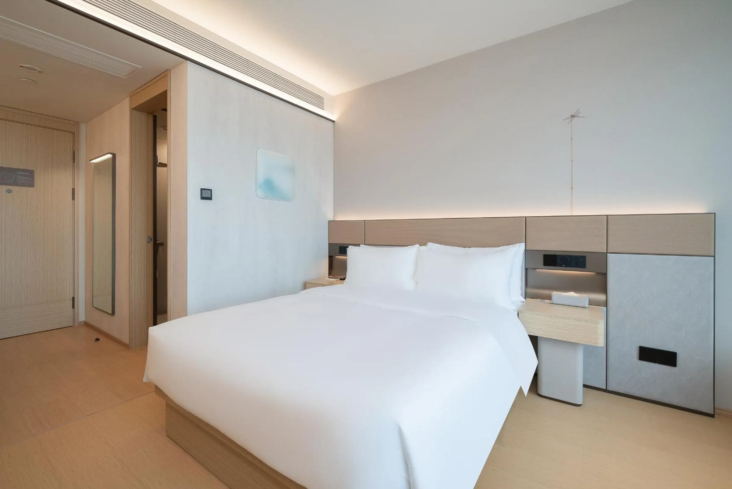 Bed in JI Hotel Guangzhou Huangpu Dasha East Subway Station