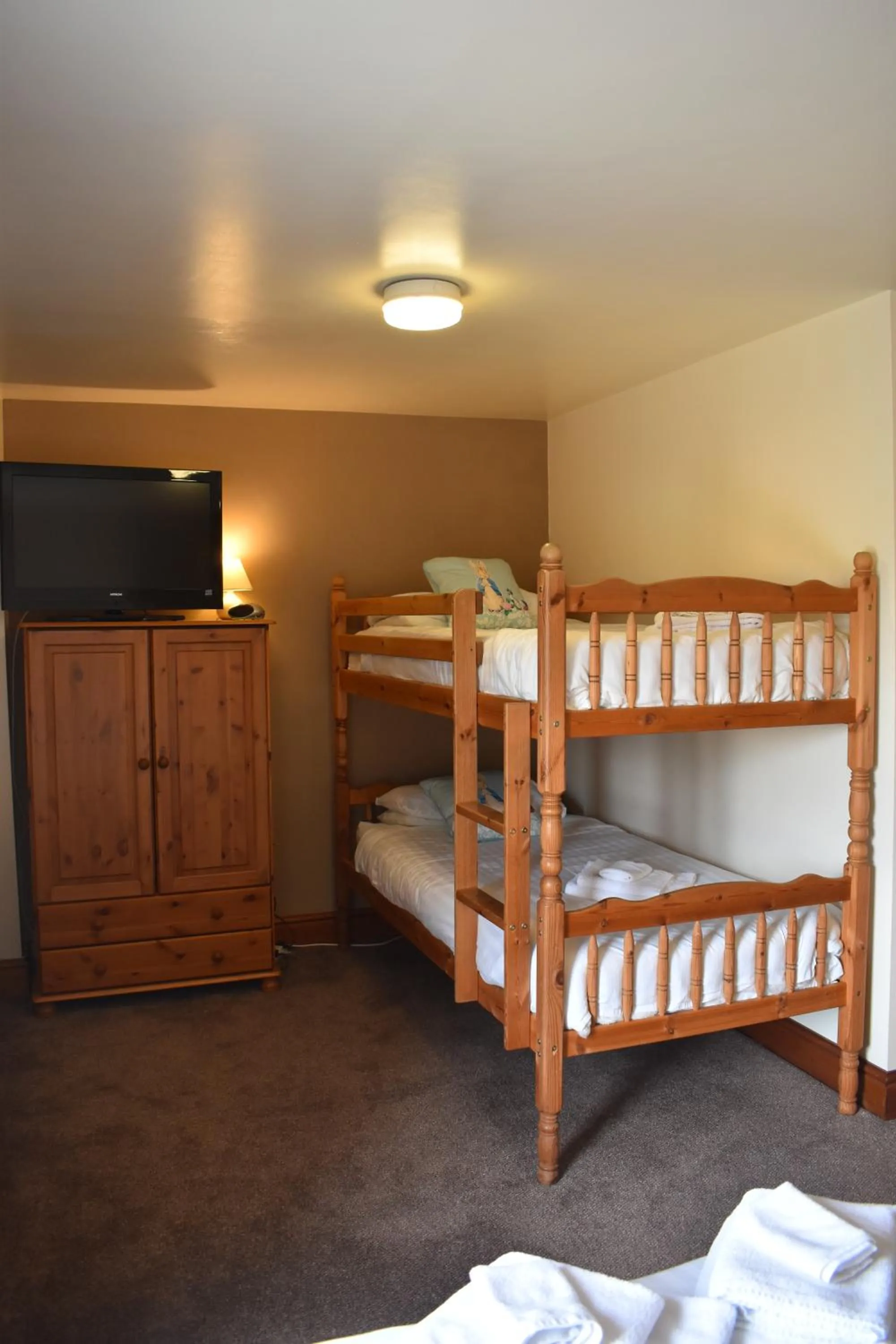 bunk bed, Bed in The Belted Will Inn