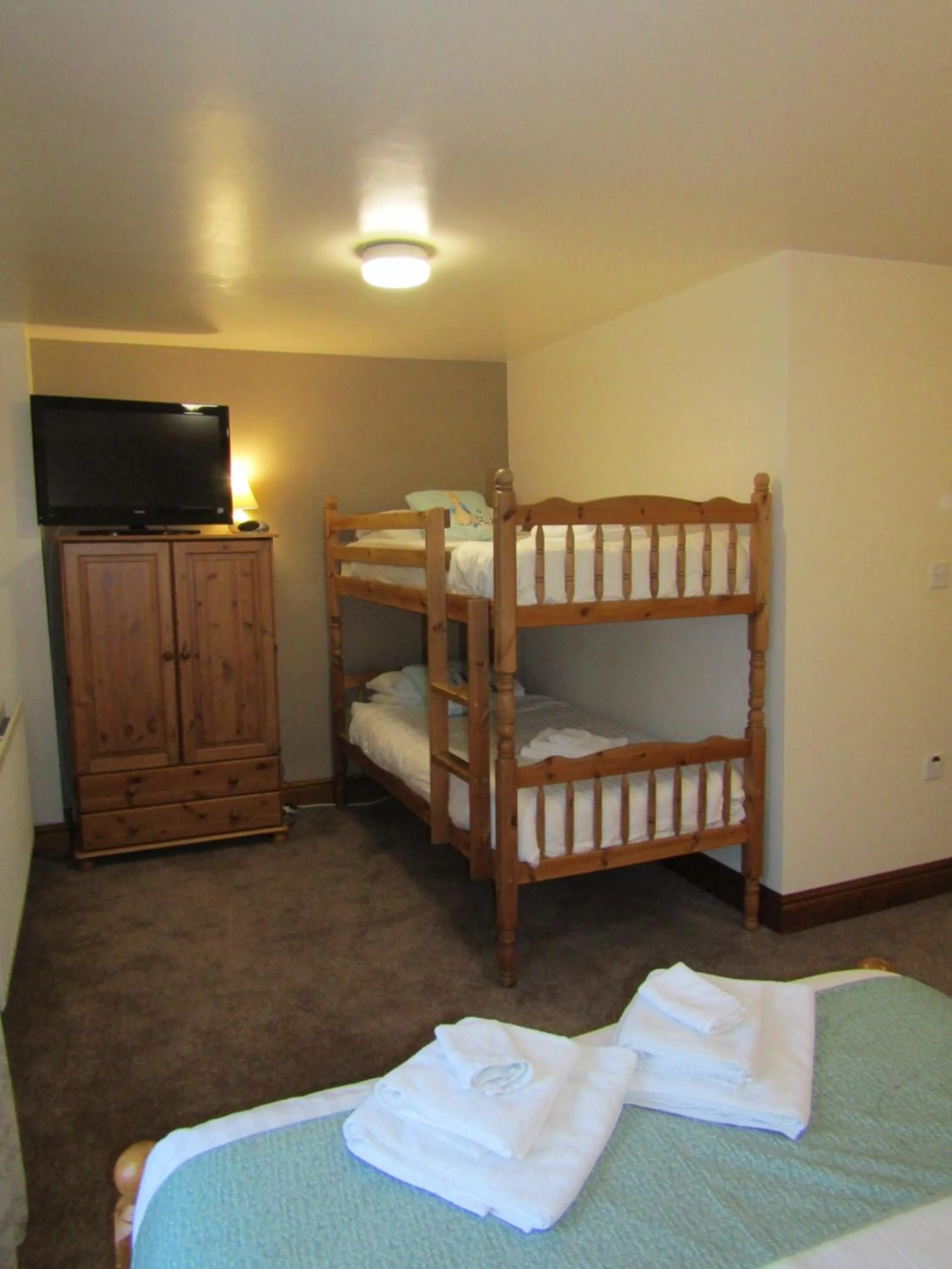 bunk bed, Bed in The Belted Will Inn