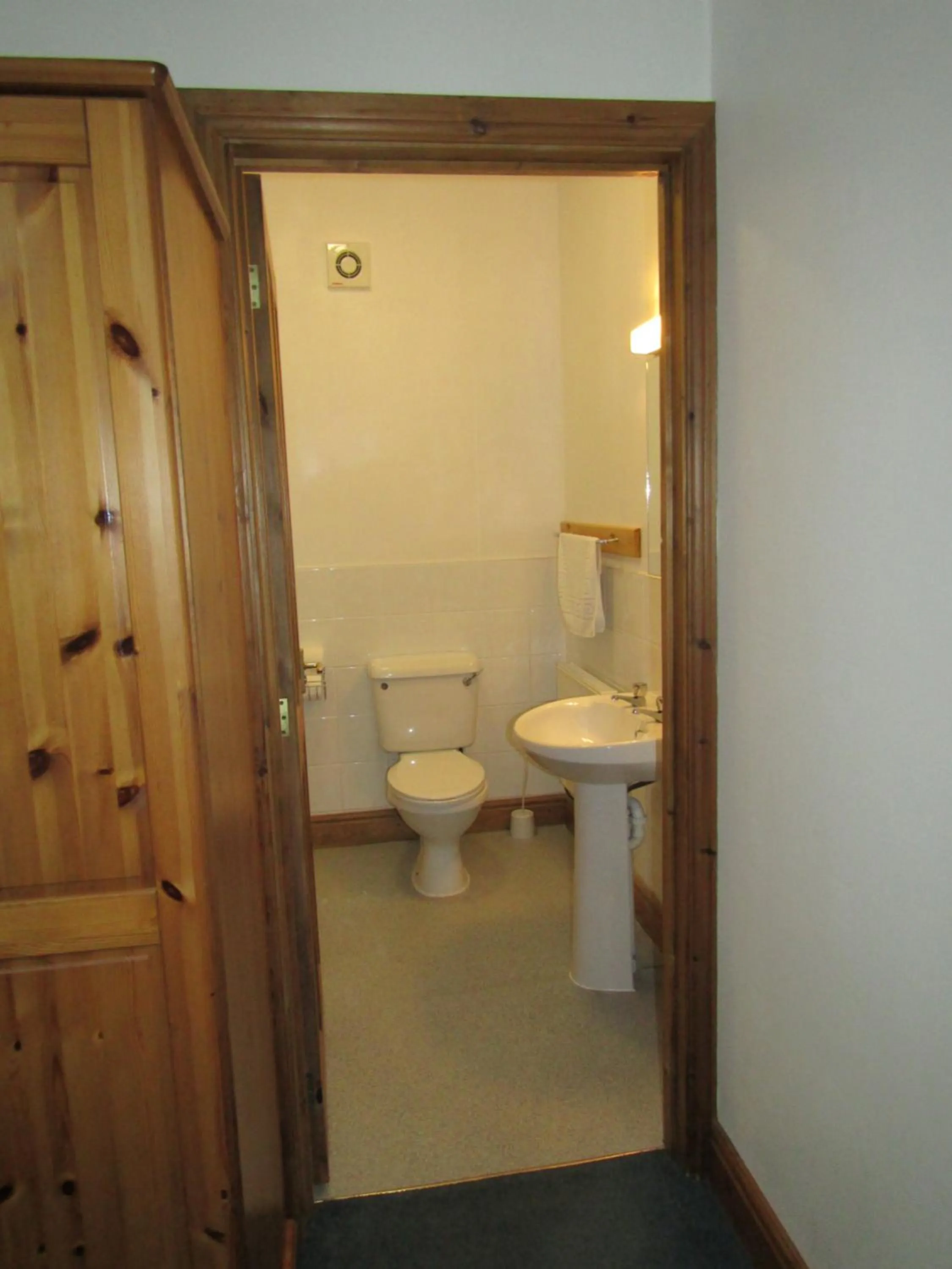 Bathroom in The Belted Will Inn