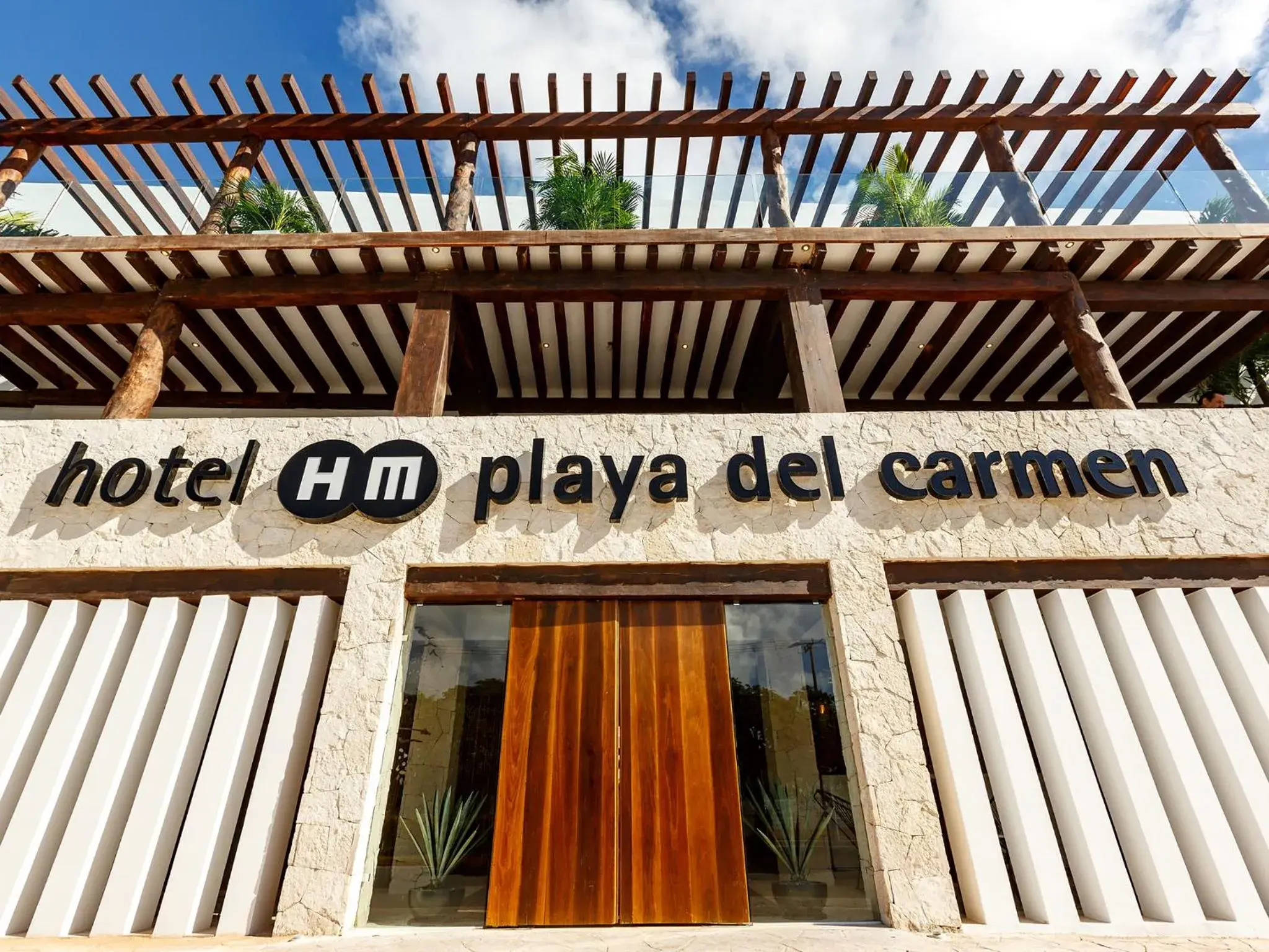 Facade/entrance in HM Playa del Carmen Facade/entrance in HM Playa del Carmen