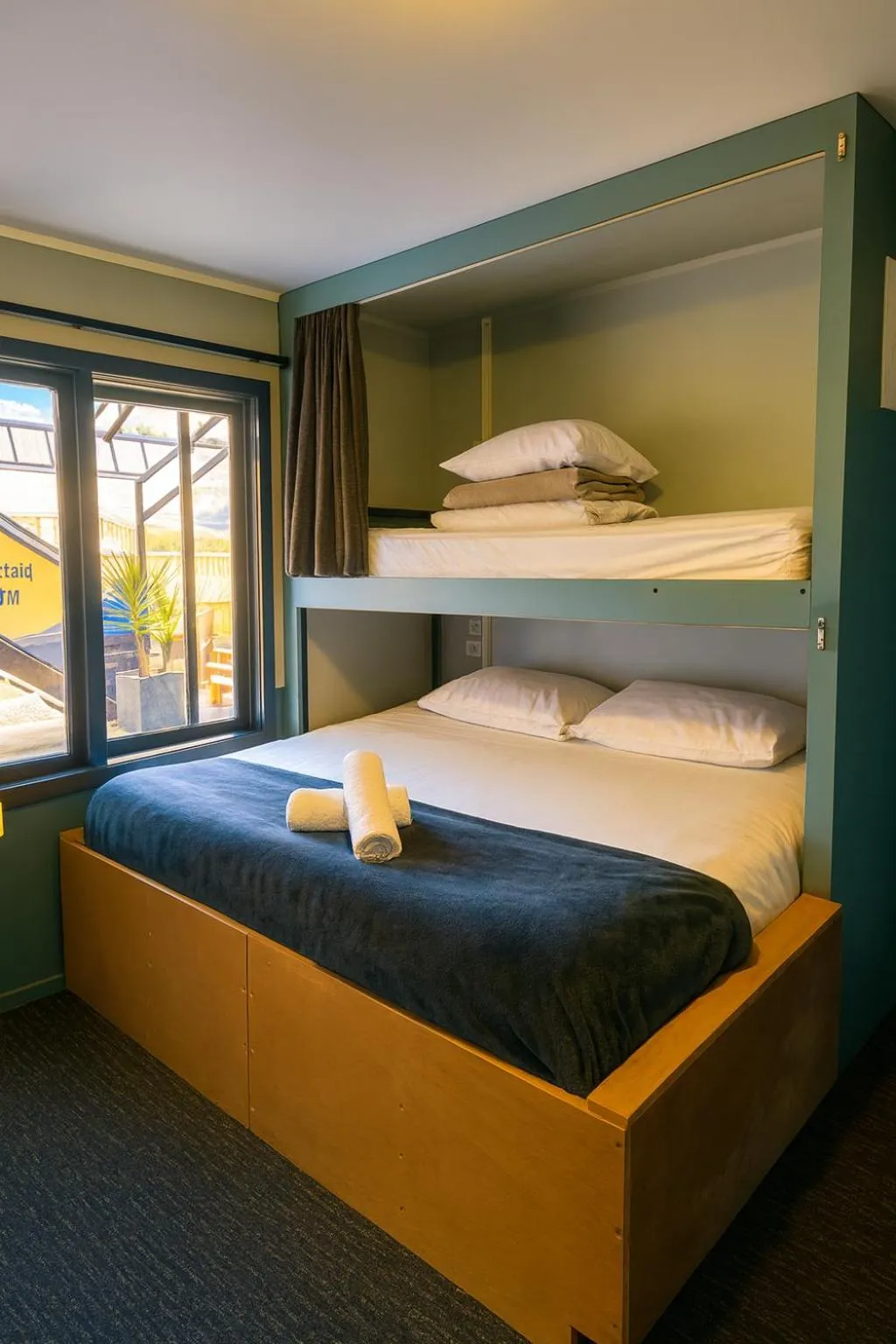 Bed in The Black Sheep Backpackers