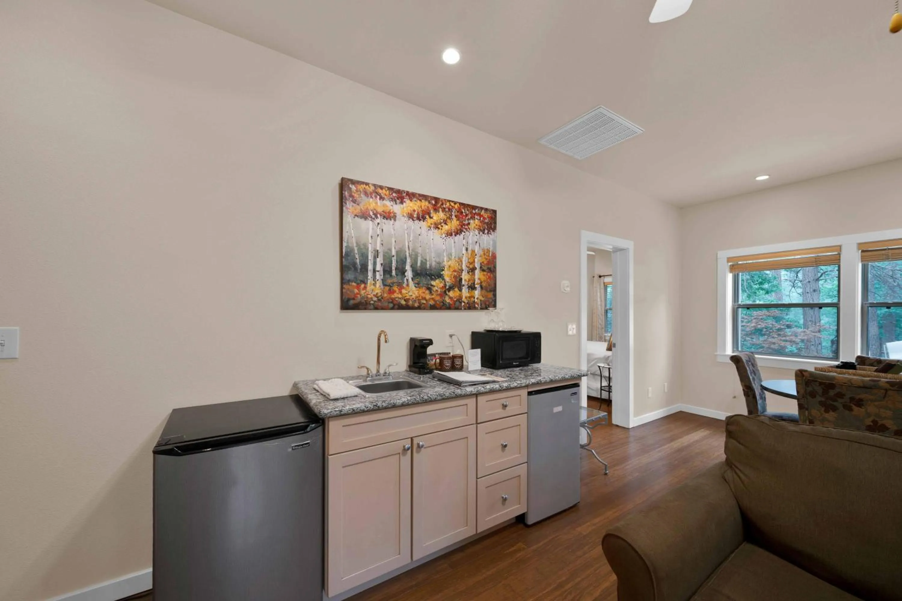 The Inn at Shasta Lake