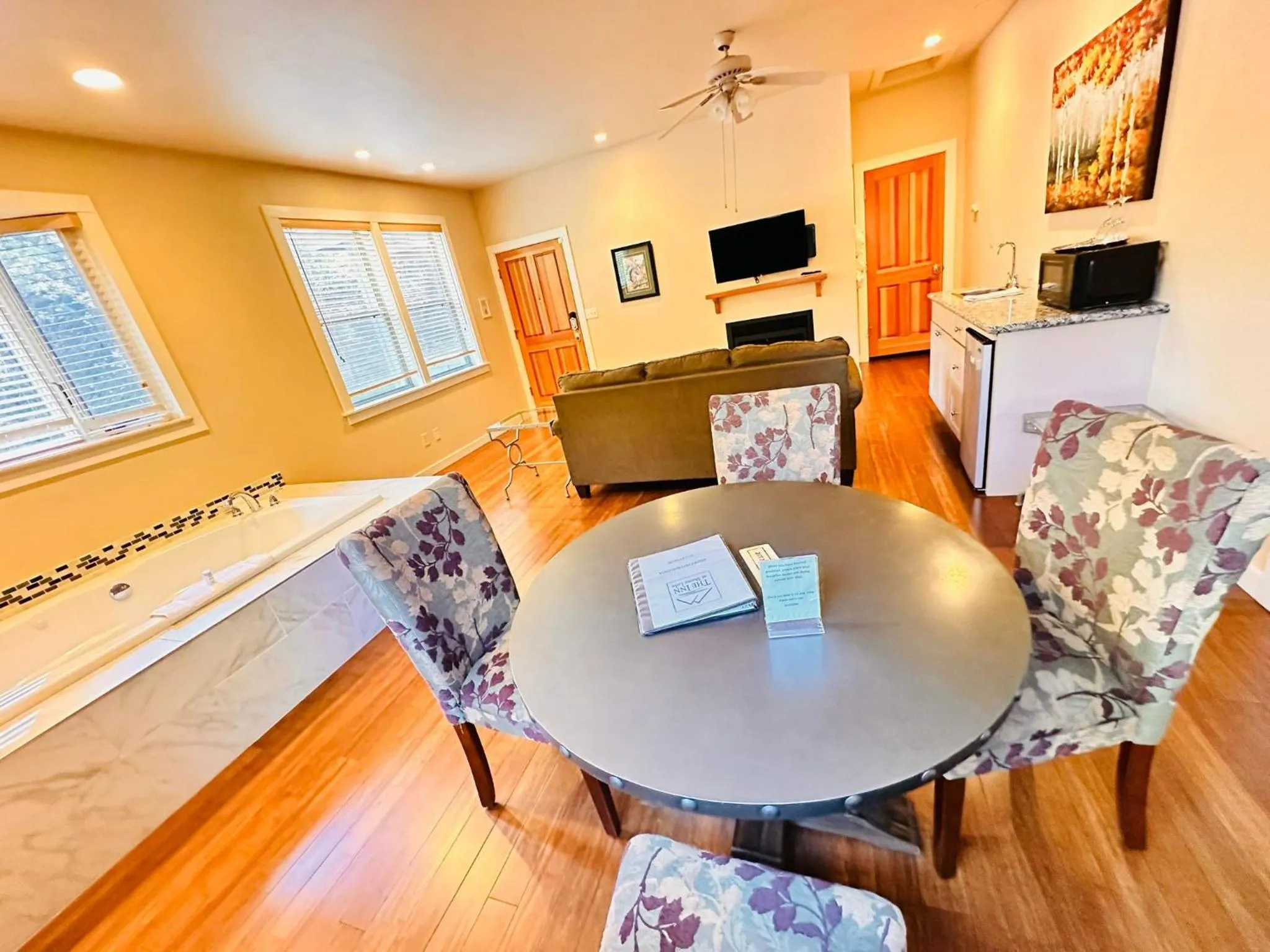 The Inn at Shasta Lake