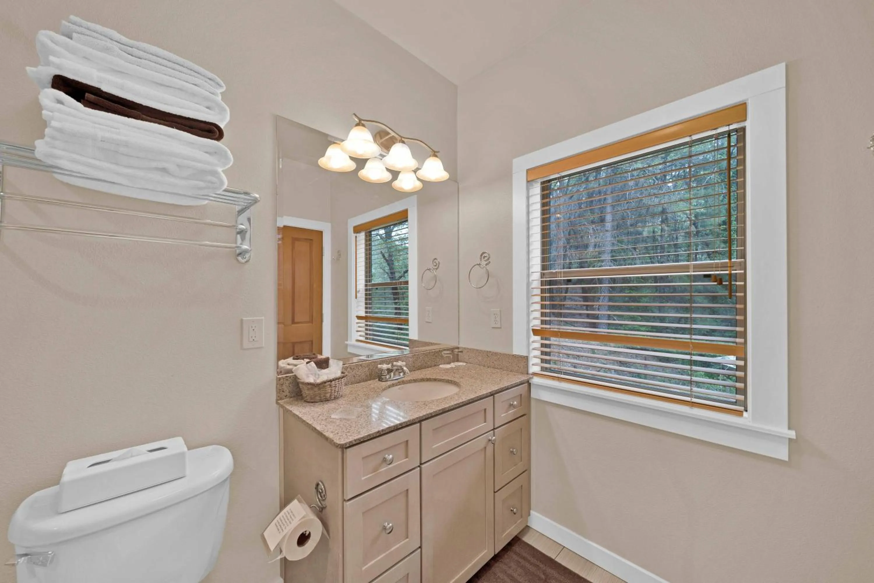 The Inn at Shasta Lake