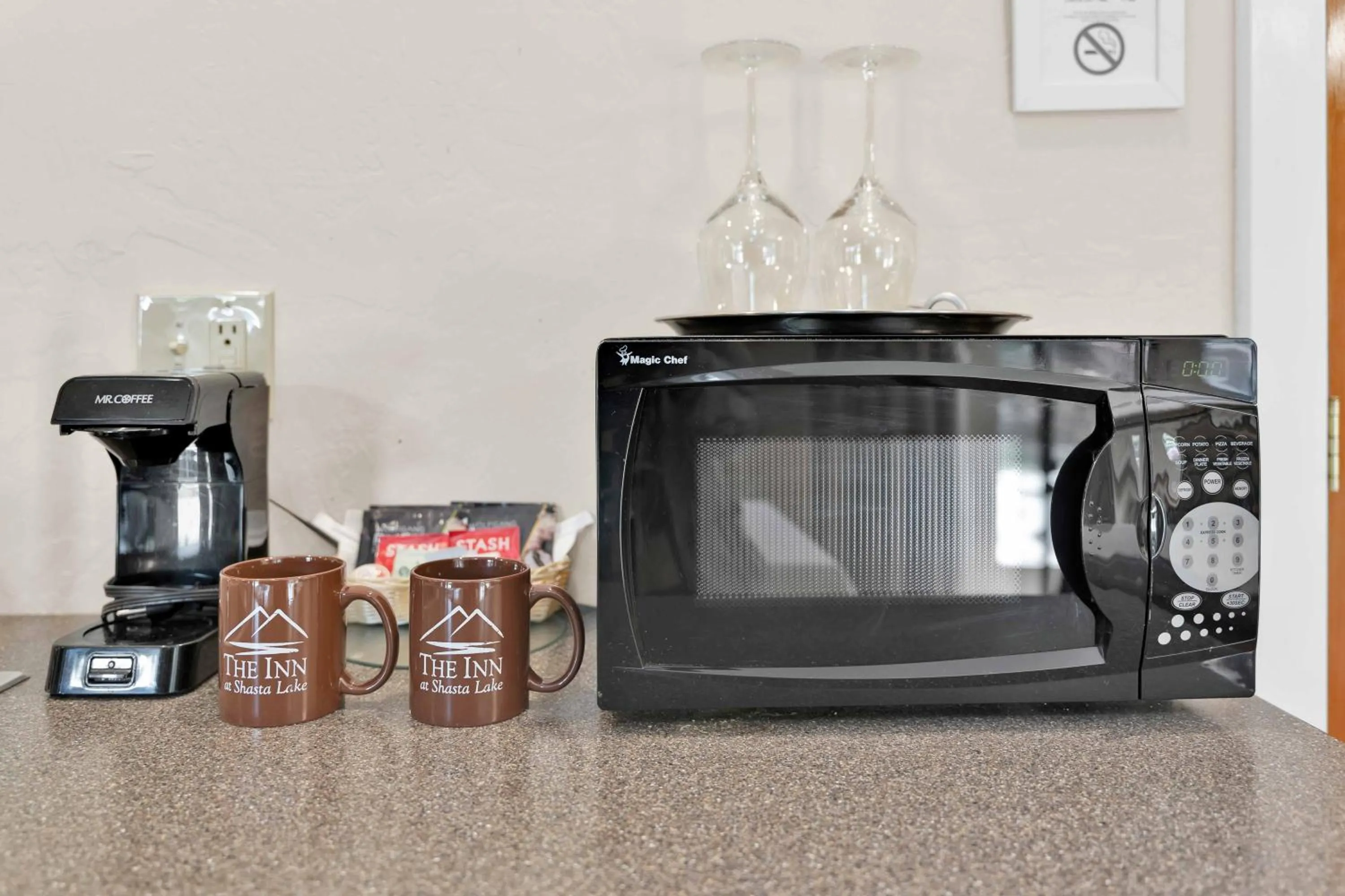 The Inn at Shasta Lake