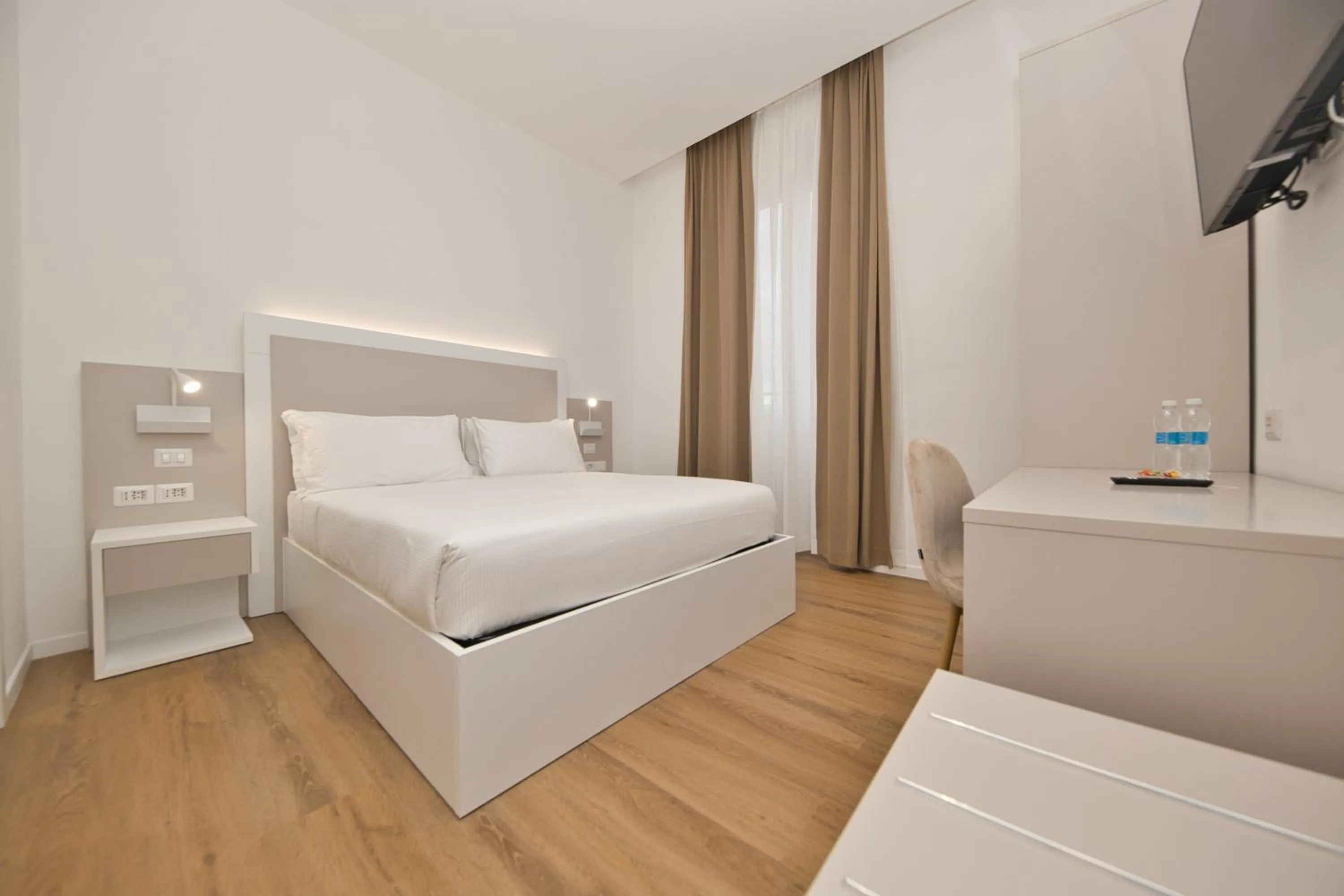 Photo of the whole room, Bed in LH Hotel Andreotti