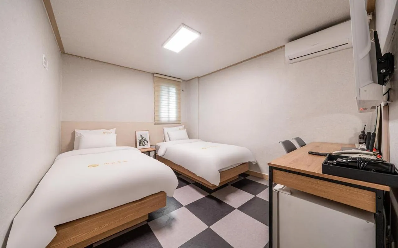 Bed in Peanut Hotel Myeongdong