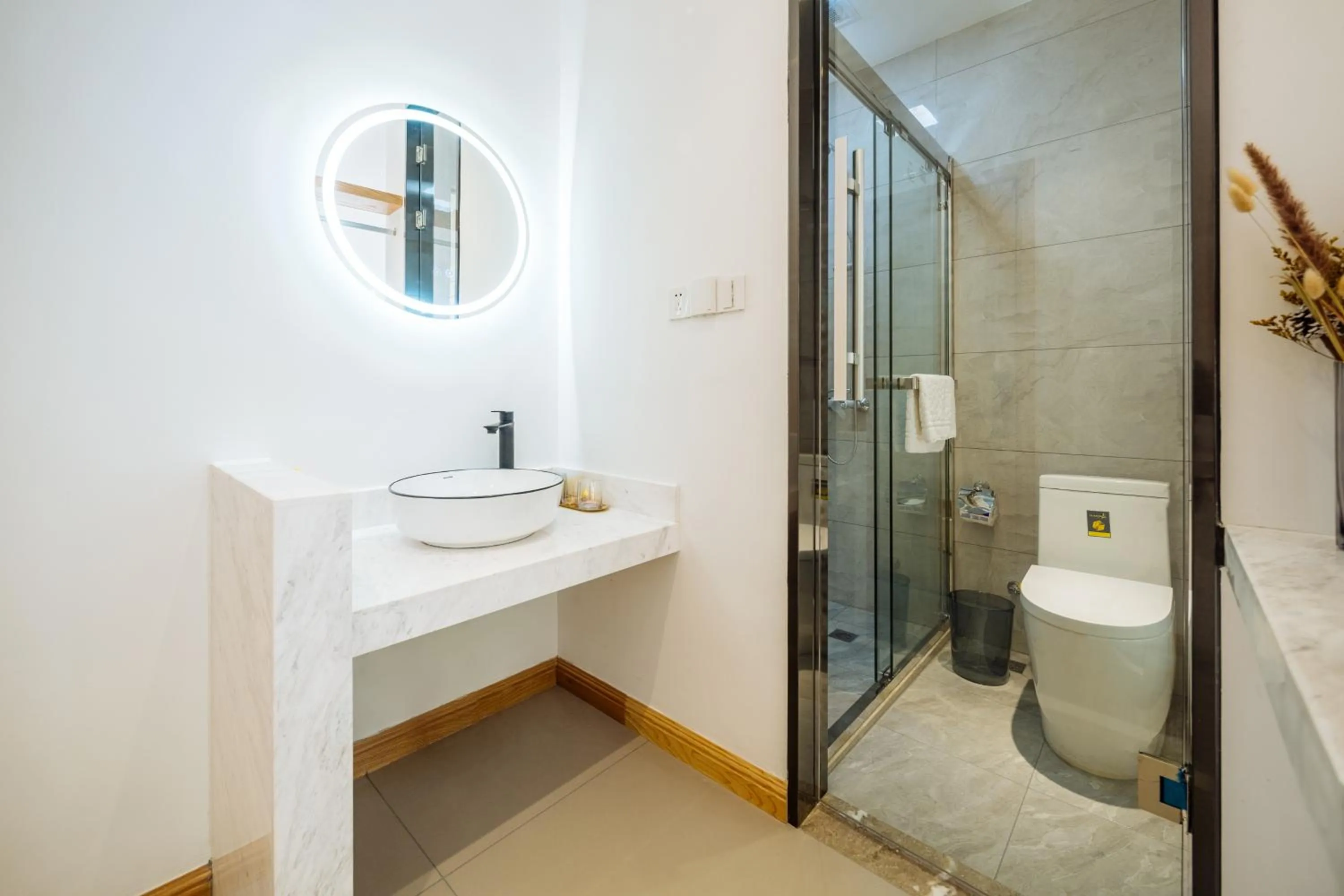 Bathroom in Moganshan Pinhouwu Hotel