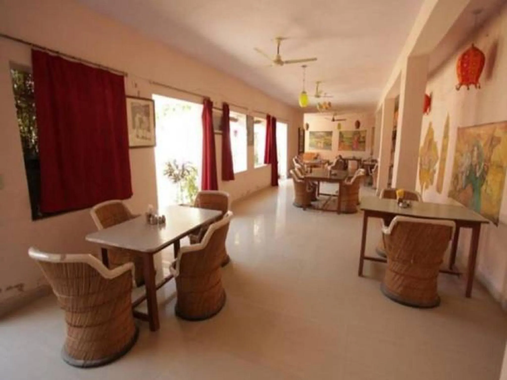 Restaurant/places to eat in Hotel Om Pushkar