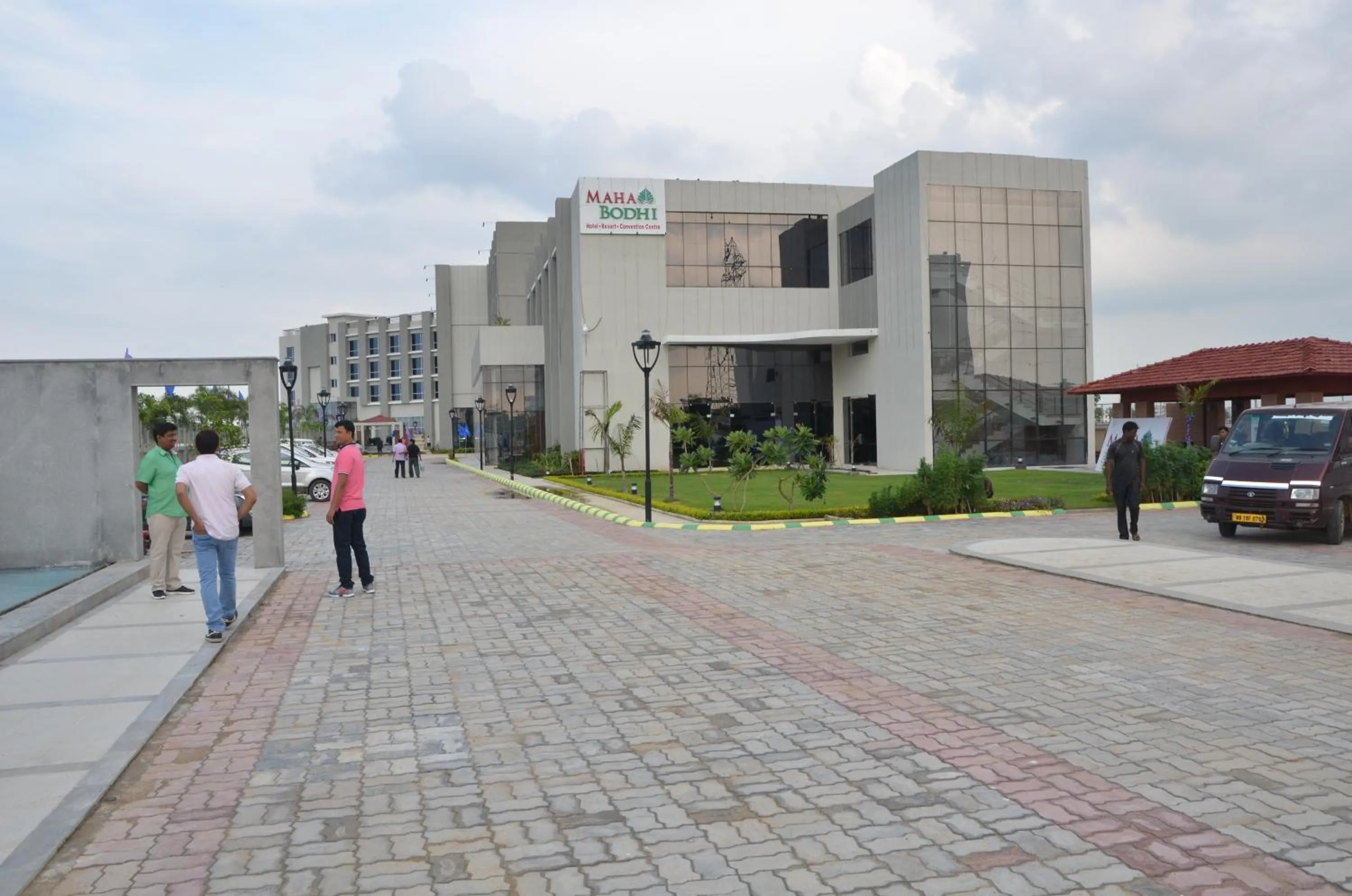 Property building in Maha Bodhi Hotel.Resort.Convention Centre