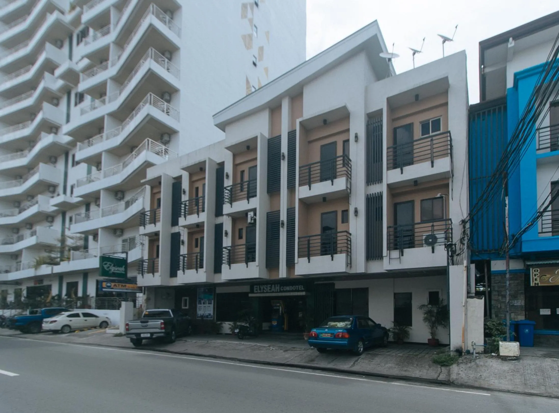 Property building in Elyseah Condotel by RedDoorz
