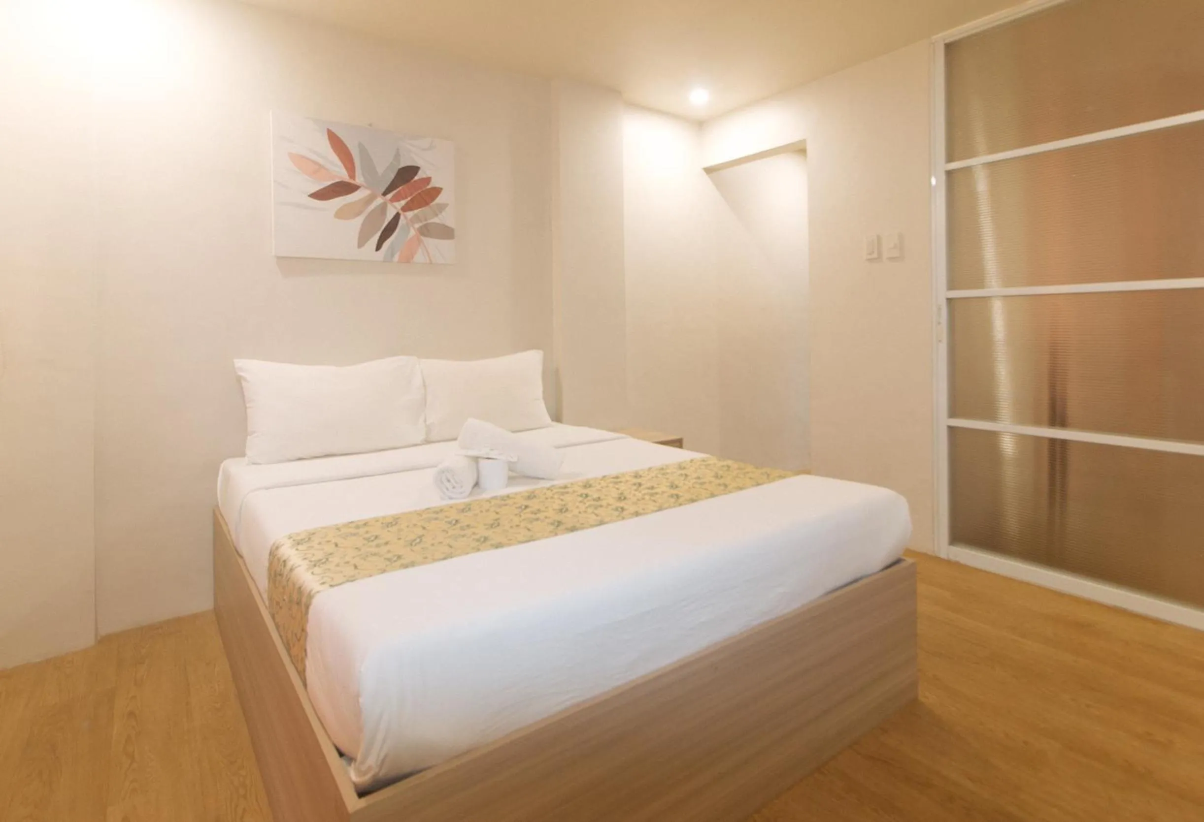 Bed in Elyseah Condotel by RedDoorz