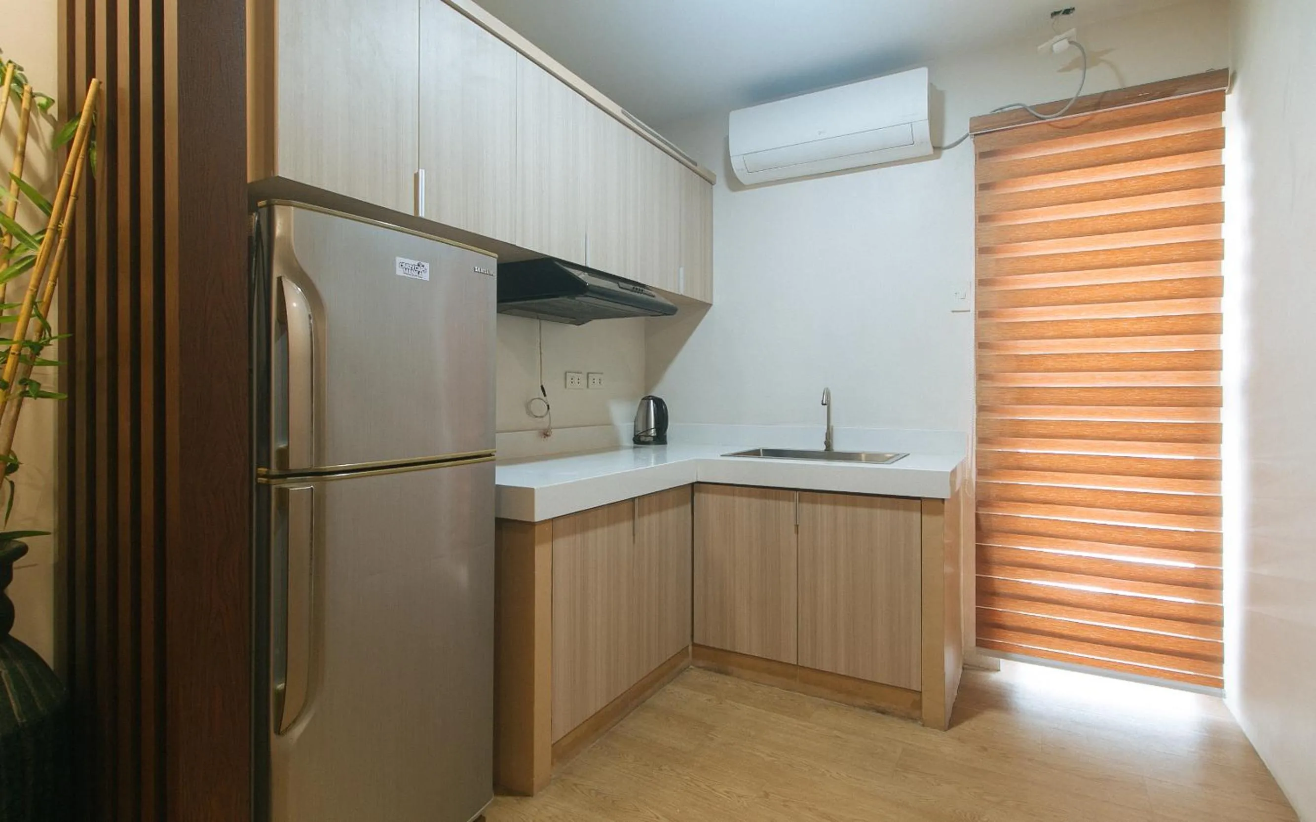 Kitchen or kitchenette in Elyseah Condotel by RedDoorz