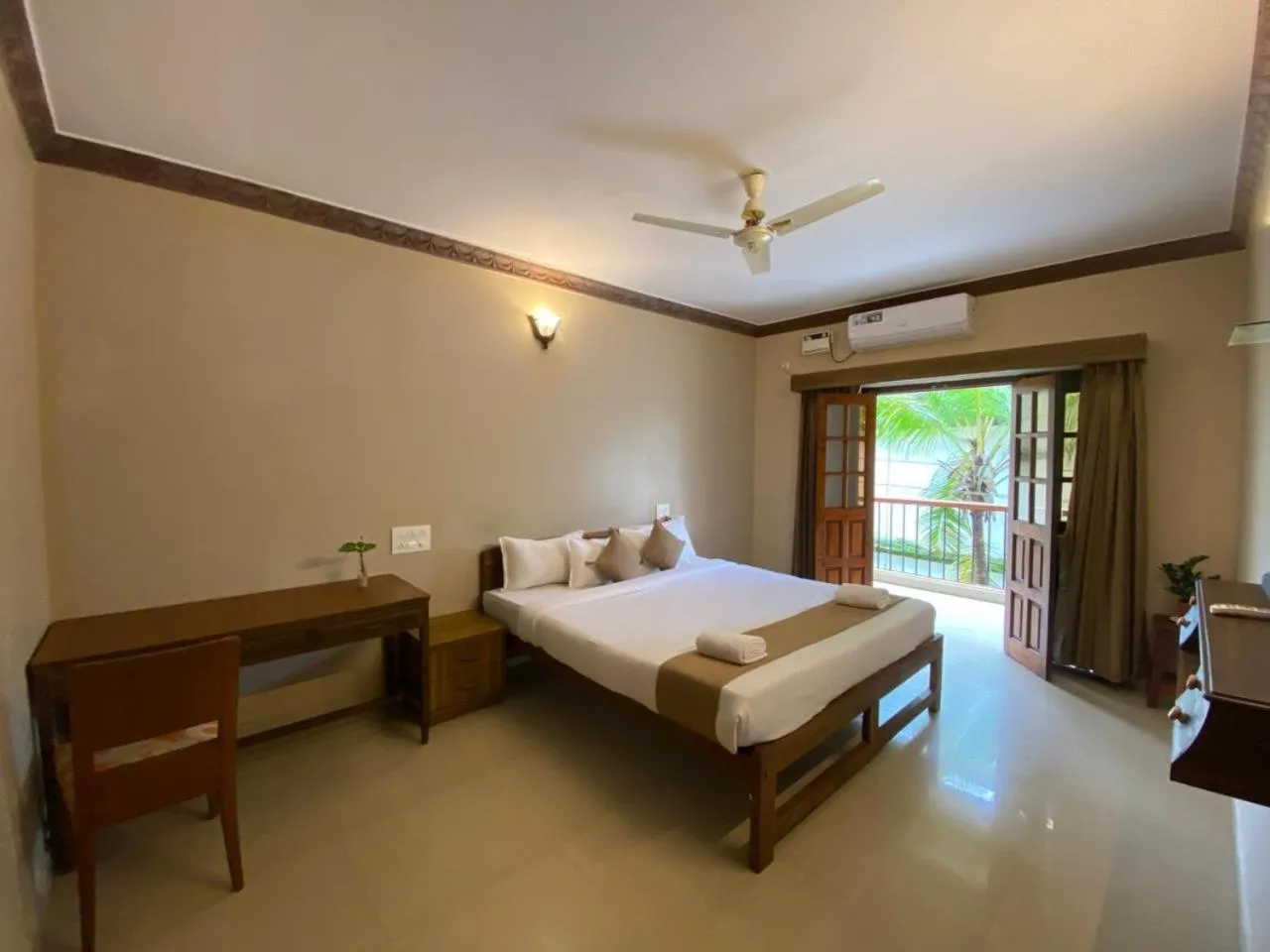 Bedroom, Bed in Ashvem Beach inn