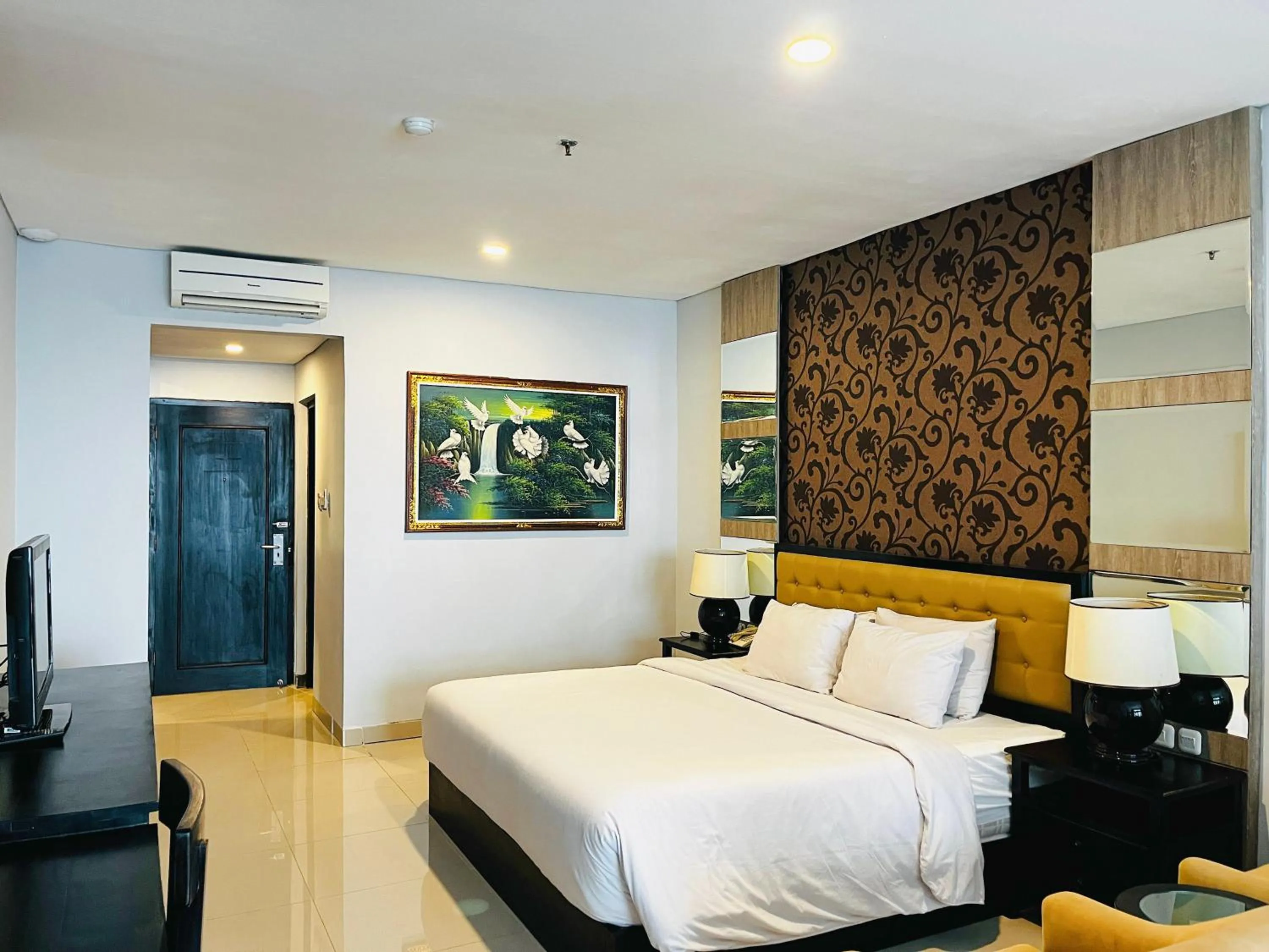 Bed in Azana Style Hotel Lovina Bali