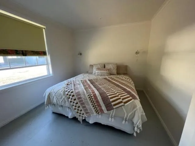 Bedroom, Bed in Glenaire Apartments at Frazer St