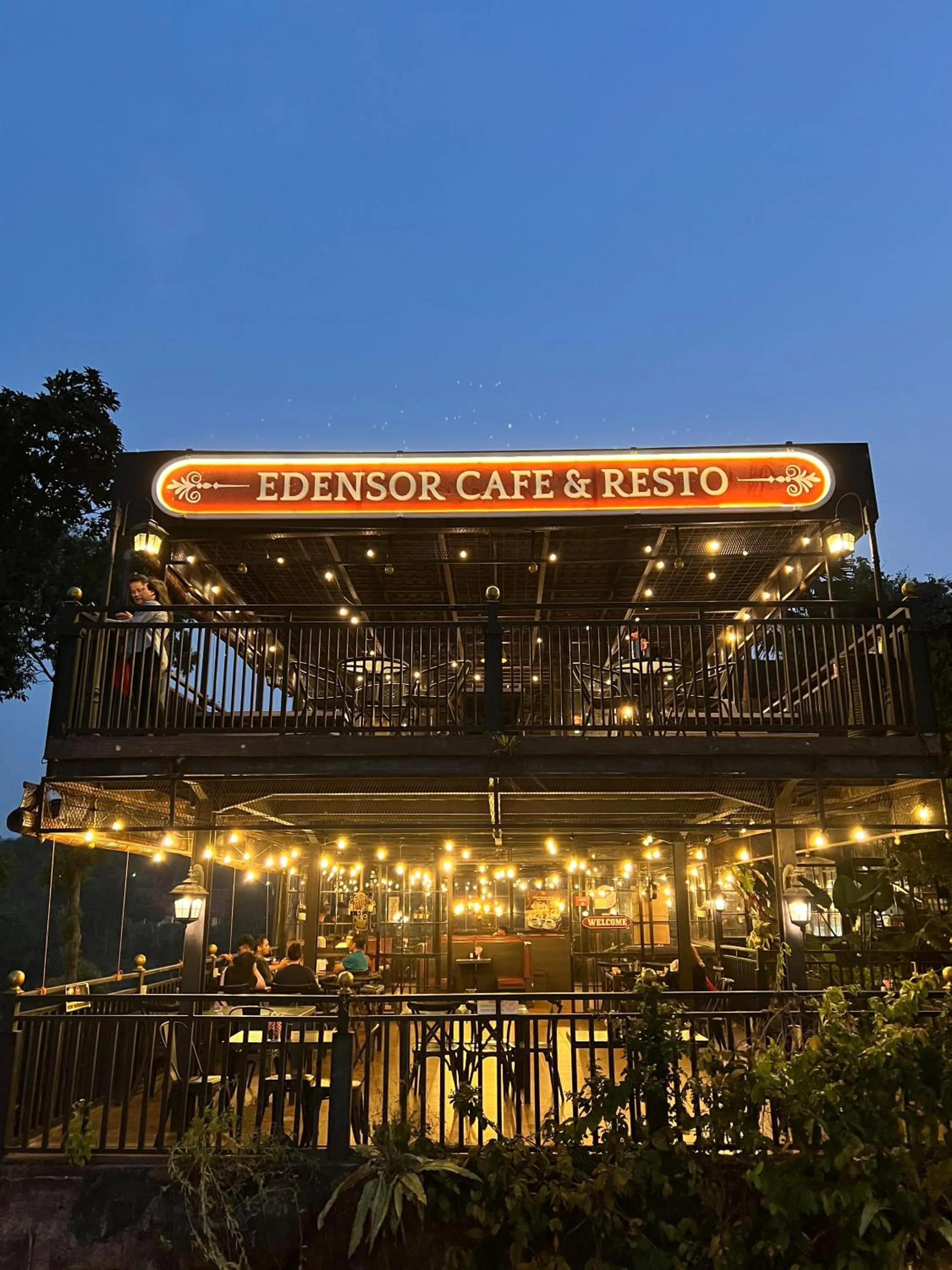 Restaurant/places to eat in Edensor Hills & Resort