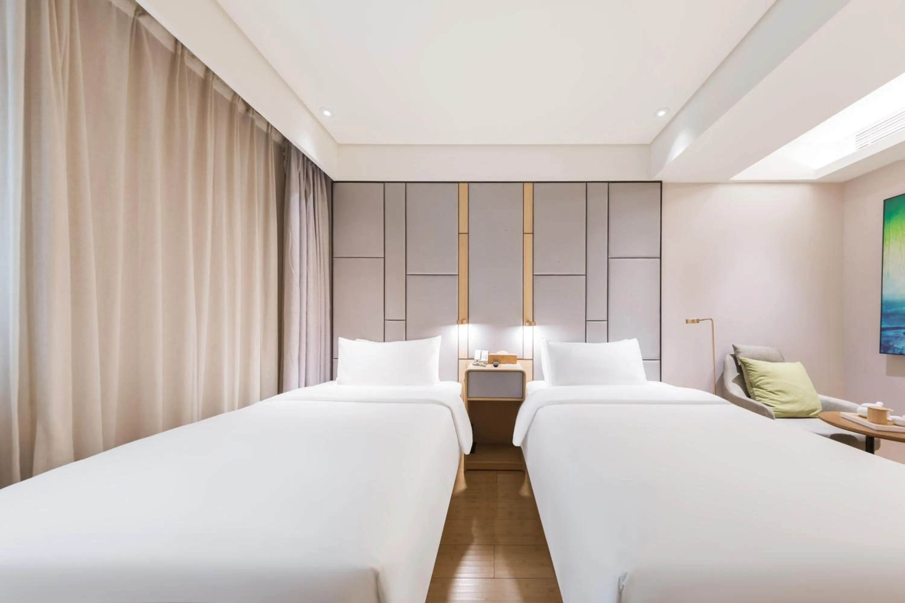 Bed in JI Hotel Beijing Nanluoguxiang Andingmen Subway Station