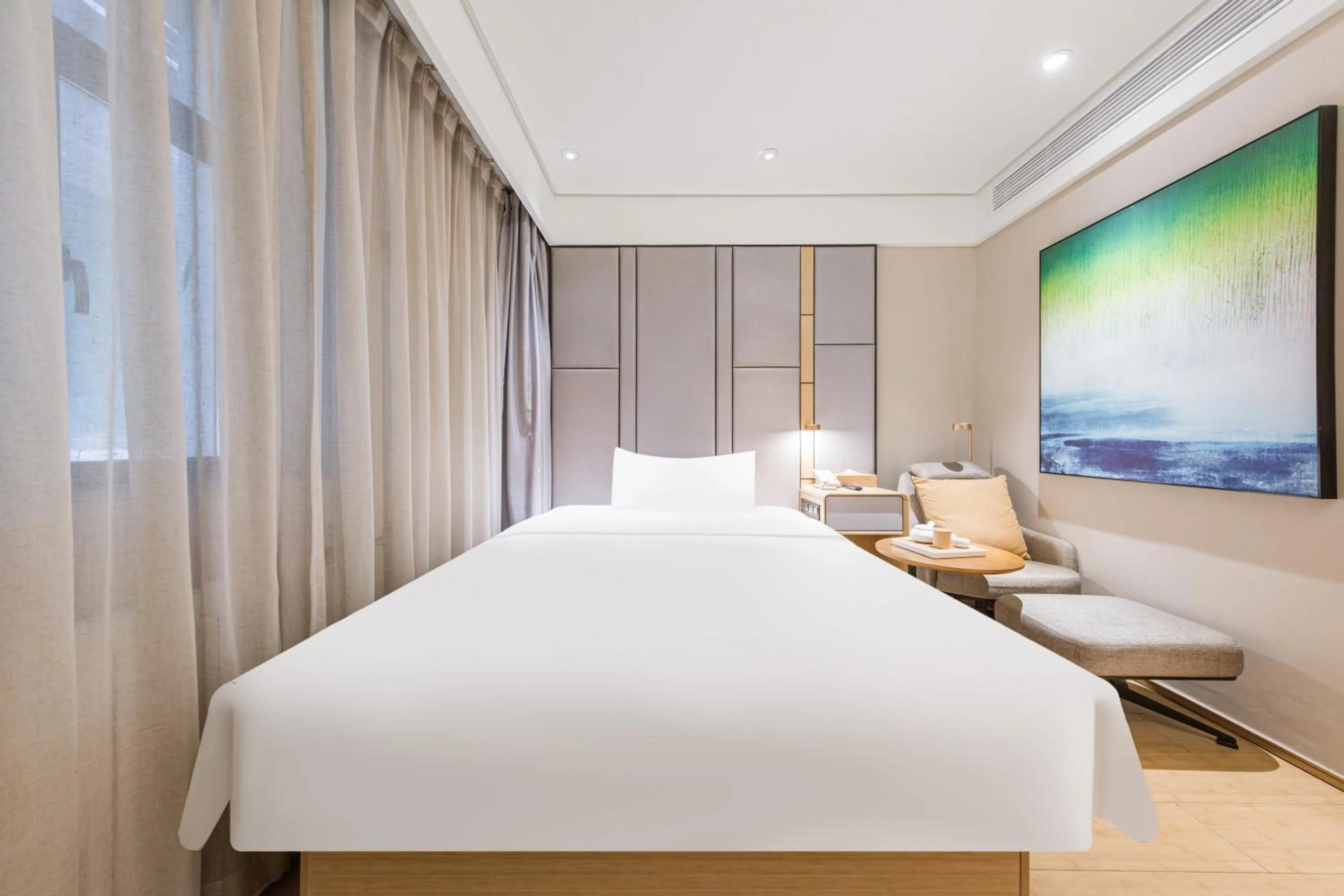 Bed in JI Hotel Beijing Nanluoguxiang Andingmen Subway Station