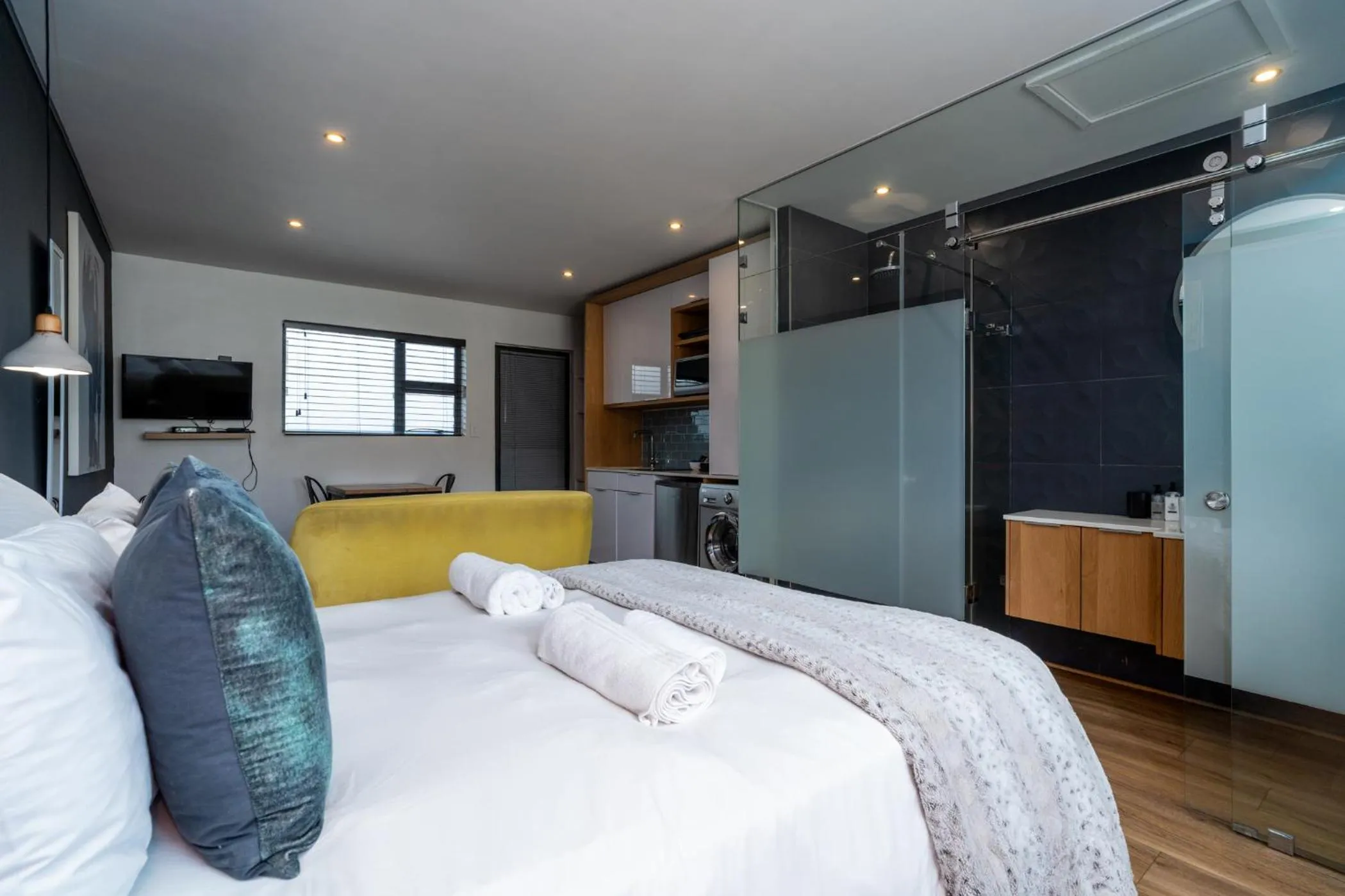 Photo of the whole room, Bed in 107 Dorpstraat Boutique Hotel