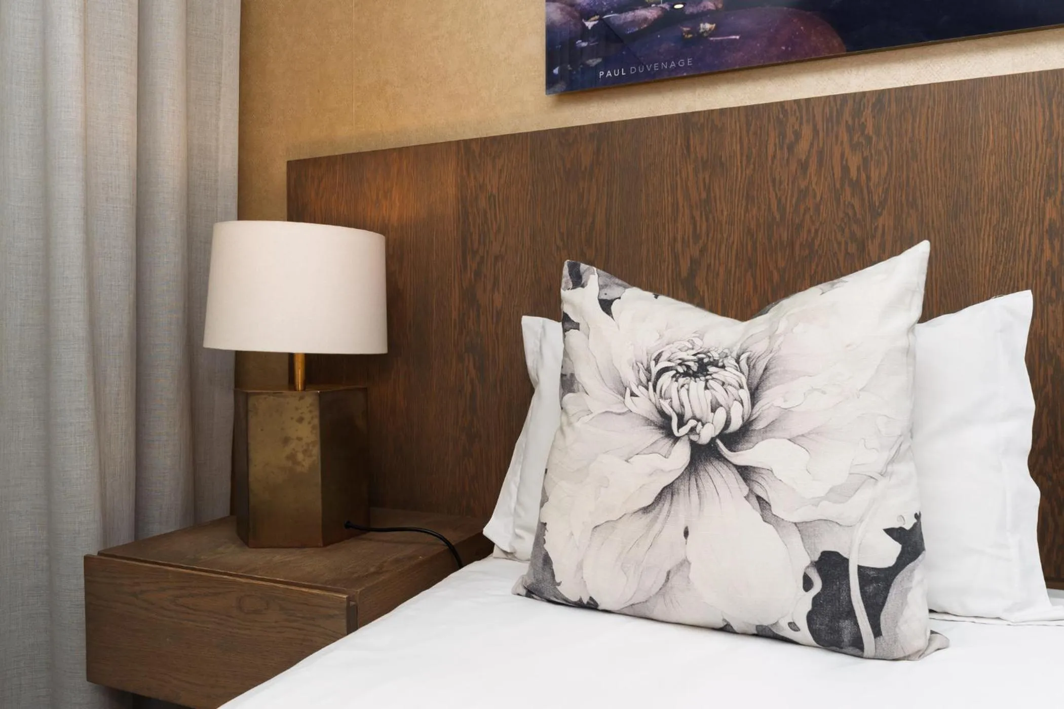 Bed in 107 Dorpstraat Boutique Hotel